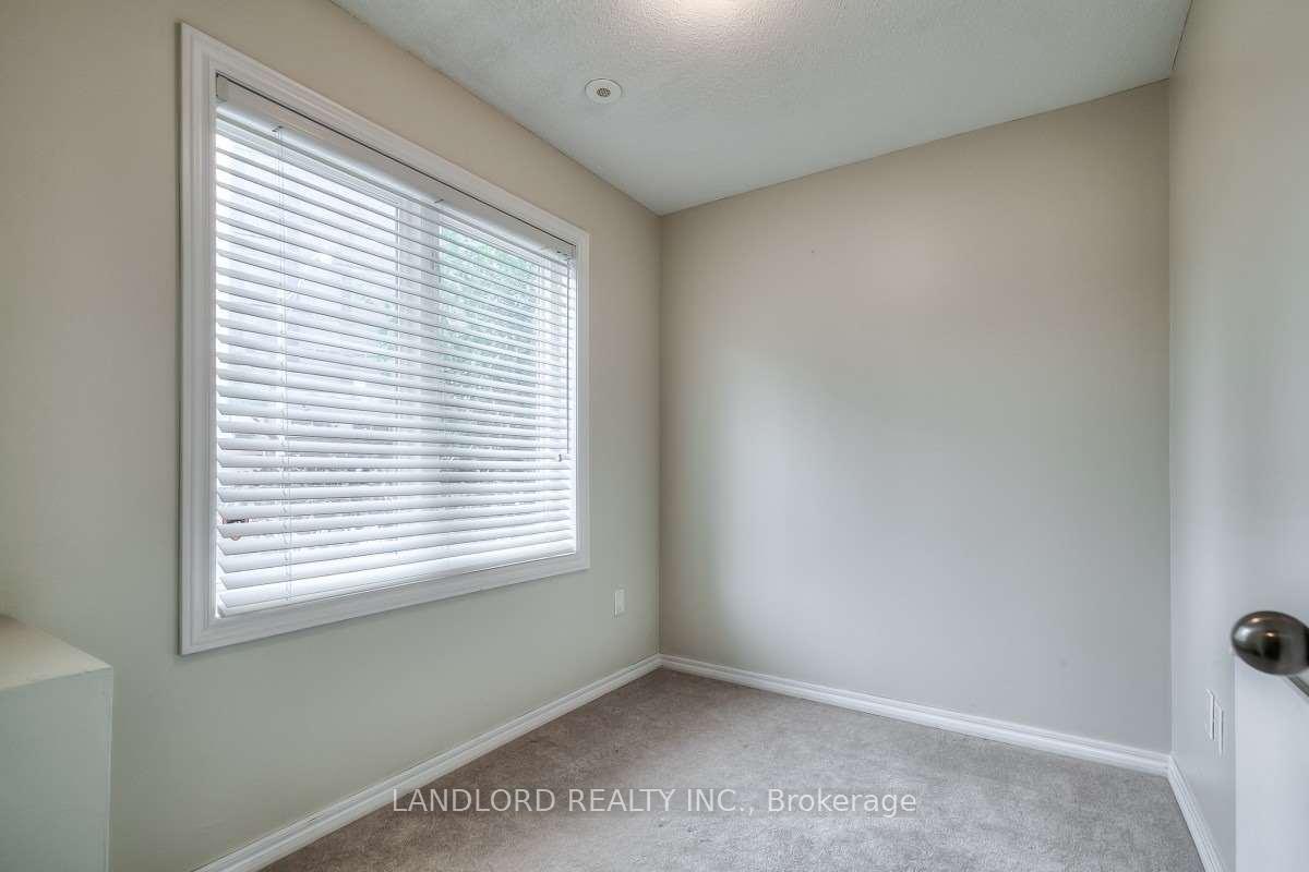 Photo 11 of 557 Shuter Street, Toronto, Regent Park — HOMEH