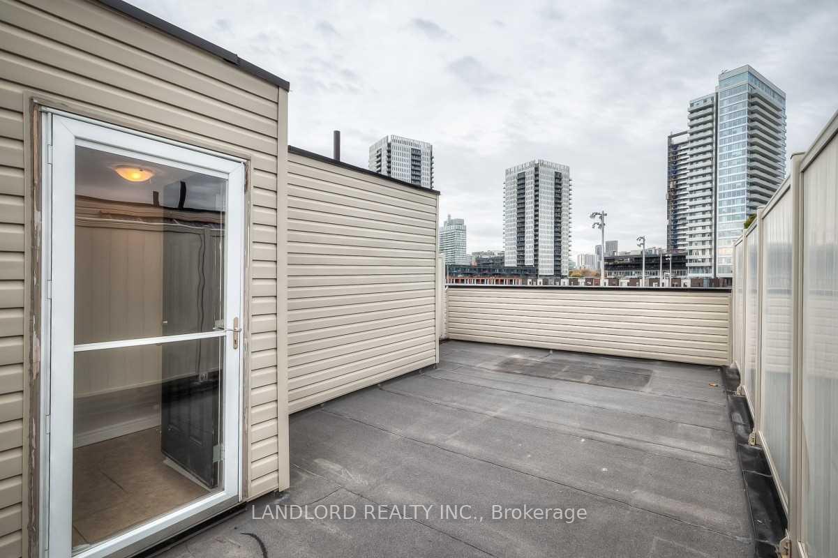 Photo 16 of 557 Shuter Street, Toronto, Regent Park — HOMEH