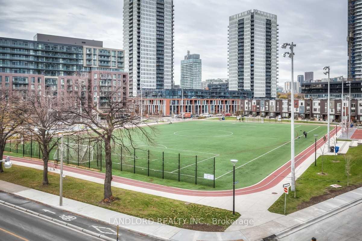 Photo 19 of 557 Shuter Street, Toronto, Regent Park — HOMEH