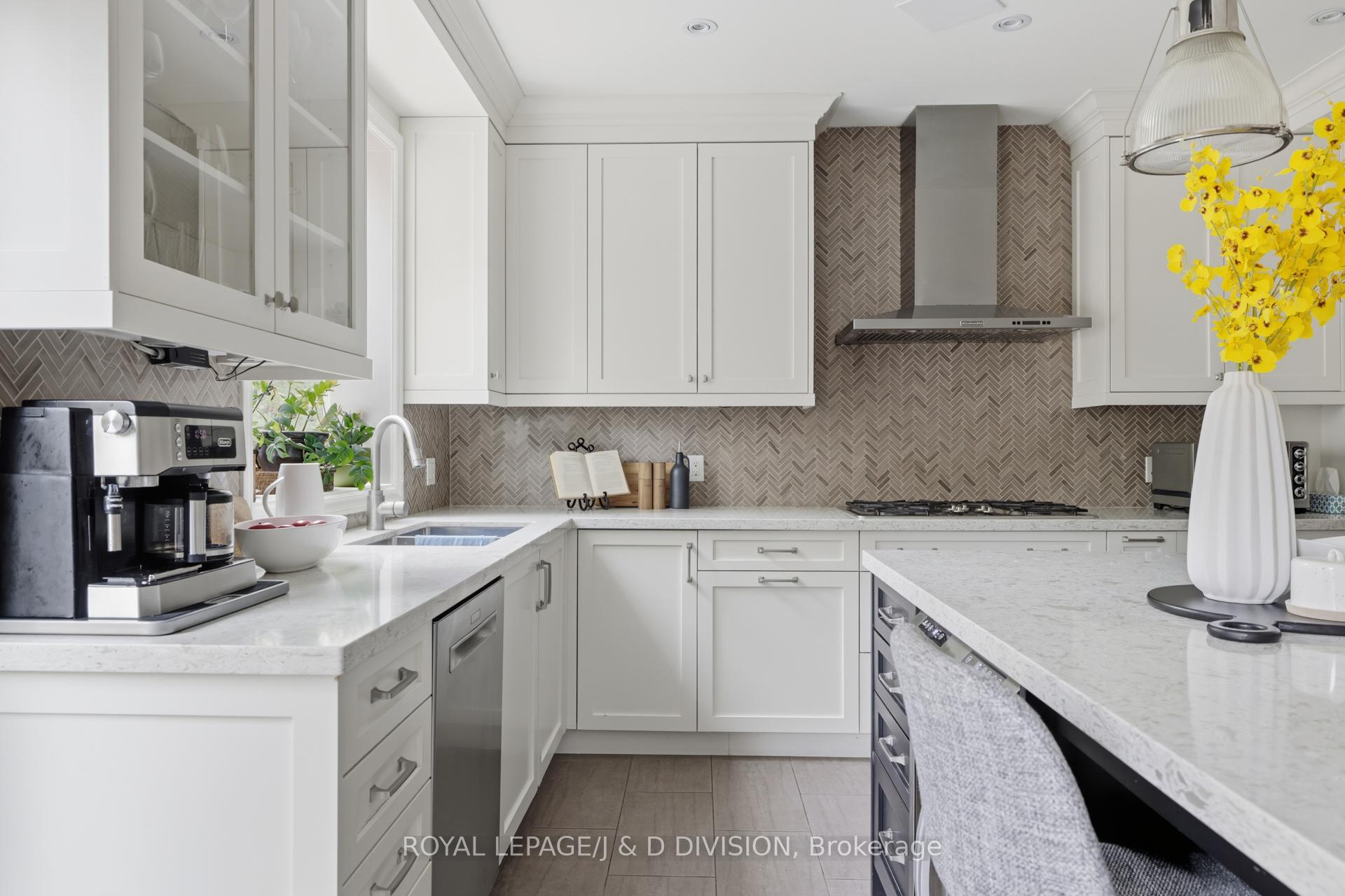 Photo 15 of 198 Glenview Avenue, Toronto, Lawrence Park South — HOMEH