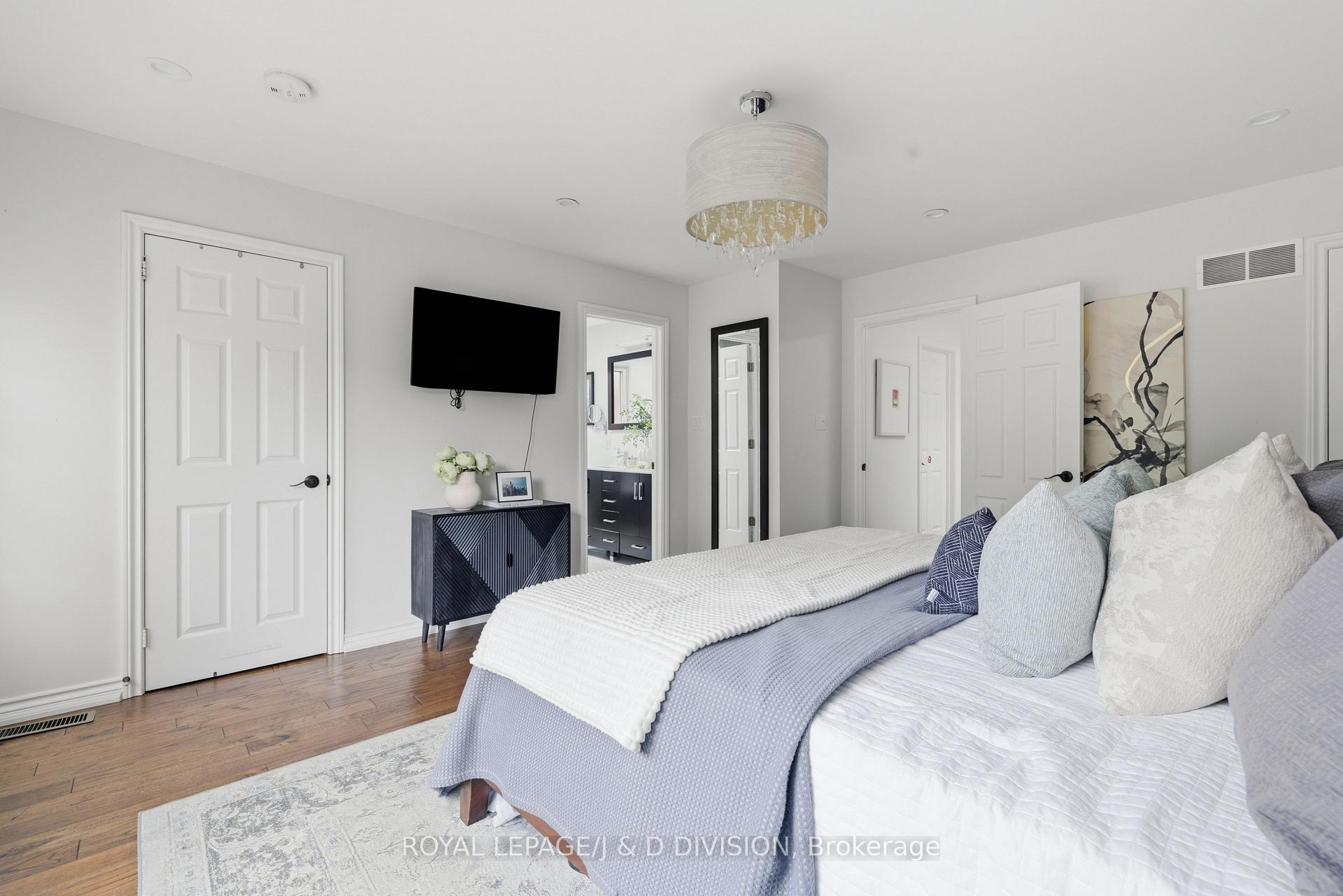Photo 20 of 198 Glenview Avenue, Toronto, Lawrence Park South — HOMEH