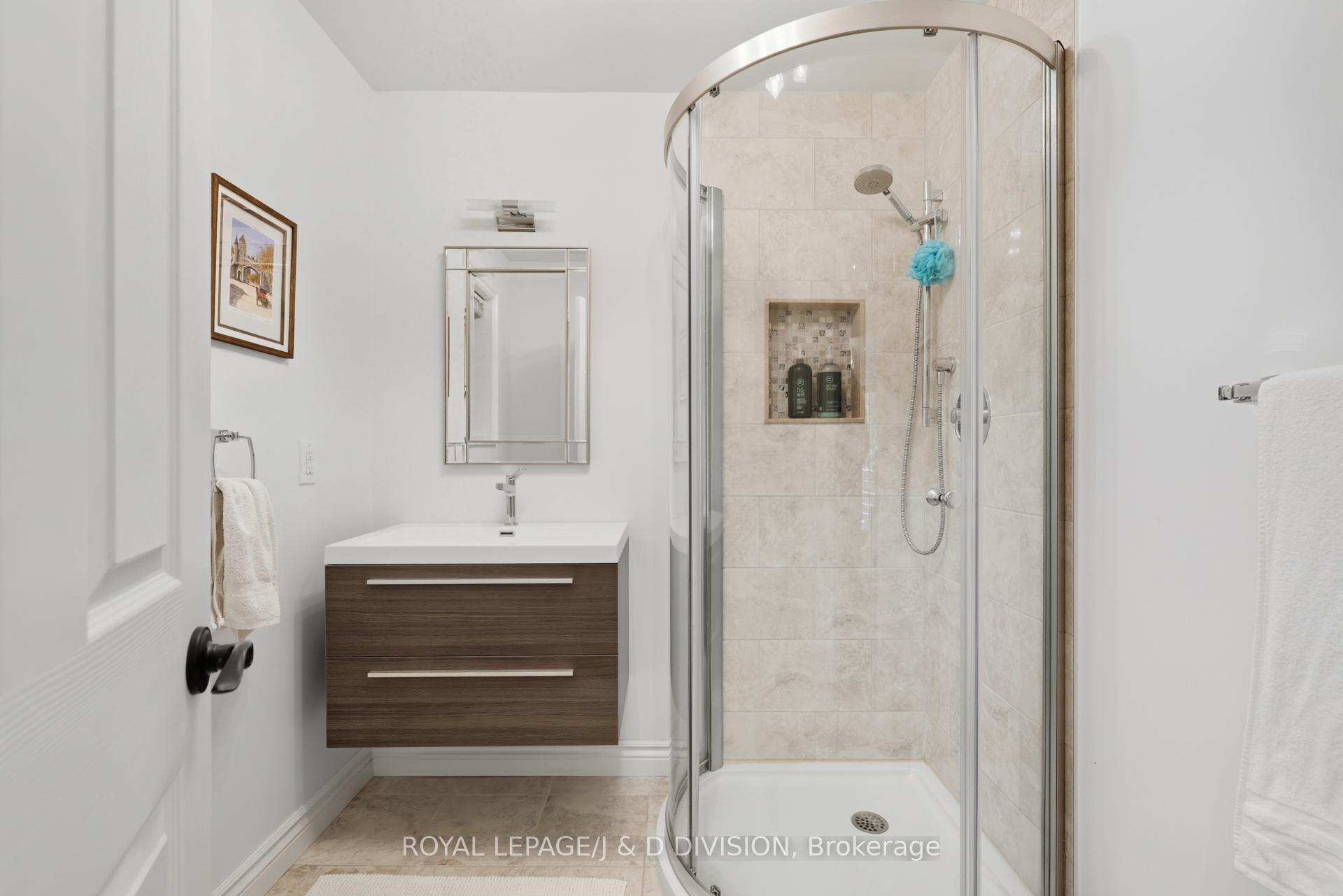 Photo 39 of 198 Glenview Avenue, Toronto, Lawrence Park South — HOMEH