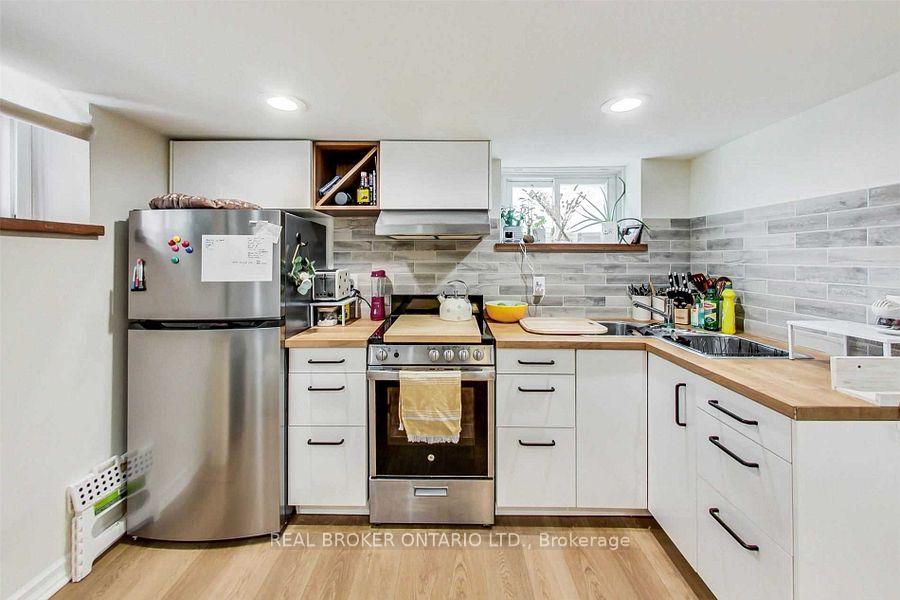 Photo 2 of Unit Basement, 2009 Gerrard Street E, Toronto, The Beaches — HOMEH