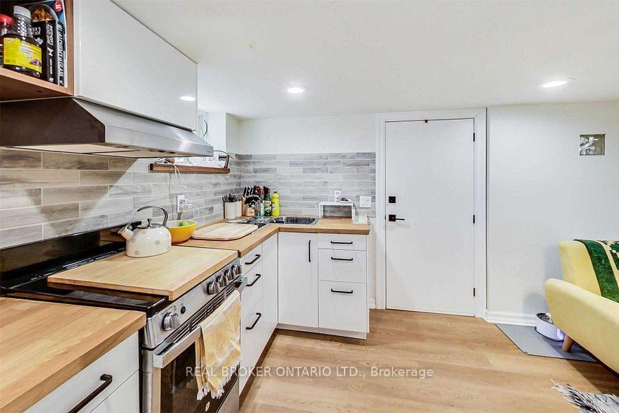 Photo 3 of Unit Basement, 2009 Gerrard Street E, Toronto, The Beaches — HOMEH