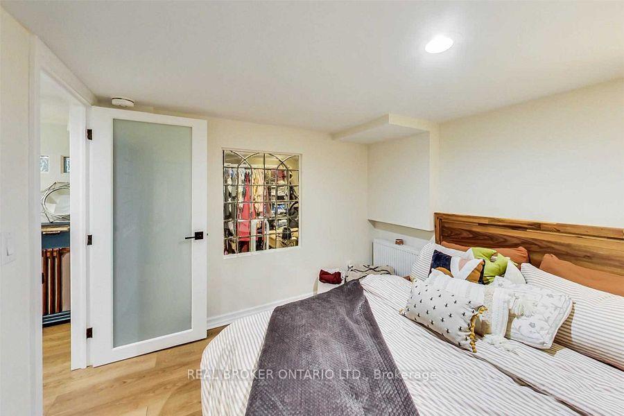 Photo 8 of Unit Basement, 2009 Gerrard Street E, Toronto, The Beaches — HOMEH