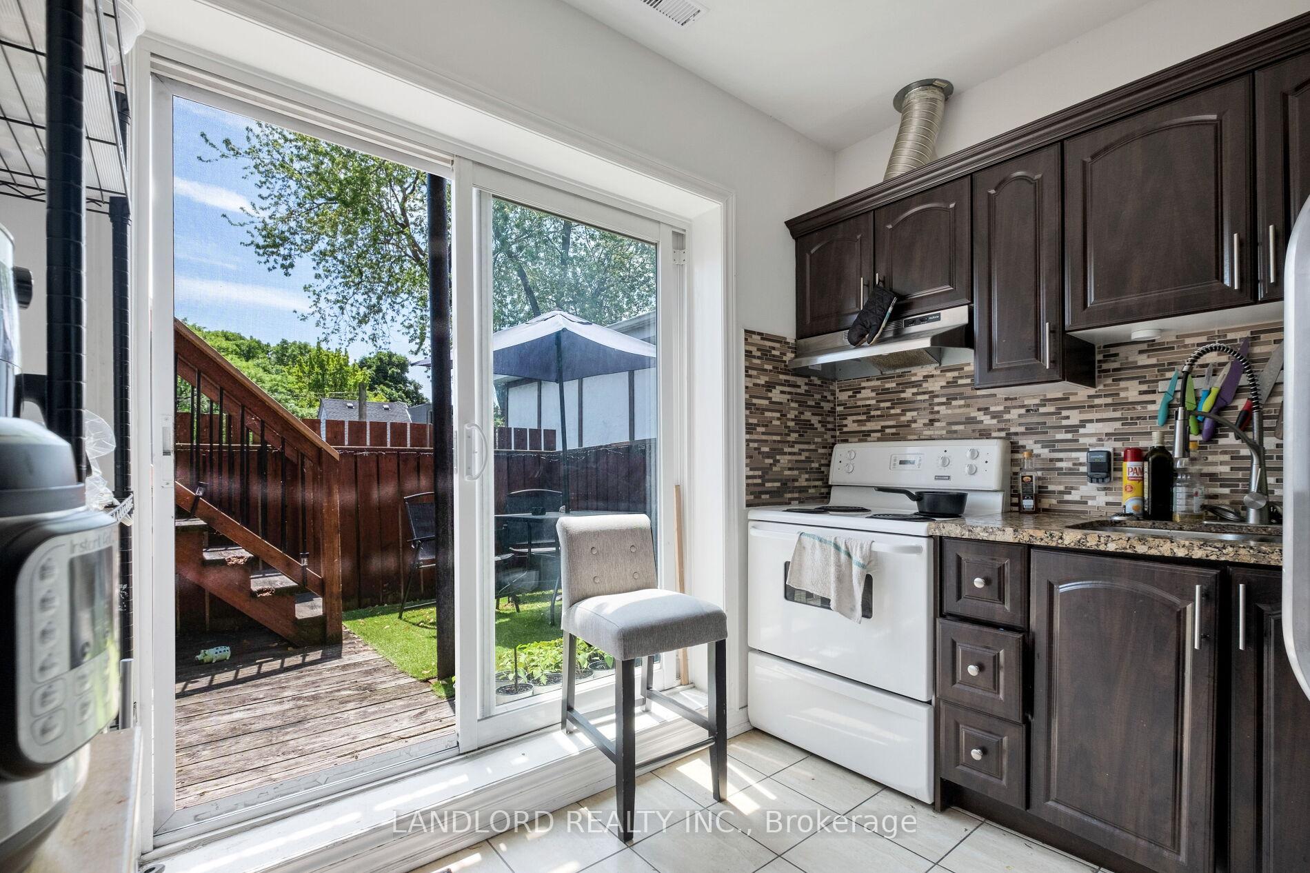 Photo 14 of 1111 Gerrard Street E, Toronto, South Riverdale — HOMEH