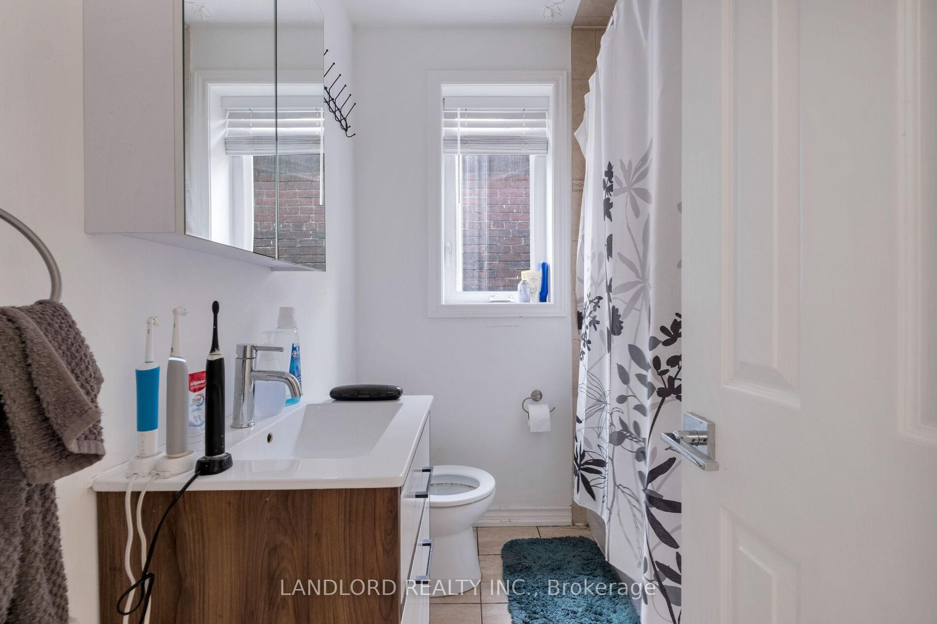 Photo 20 of 1111 Gerrard Street E, Toronto, South Riverdale — HOMEH