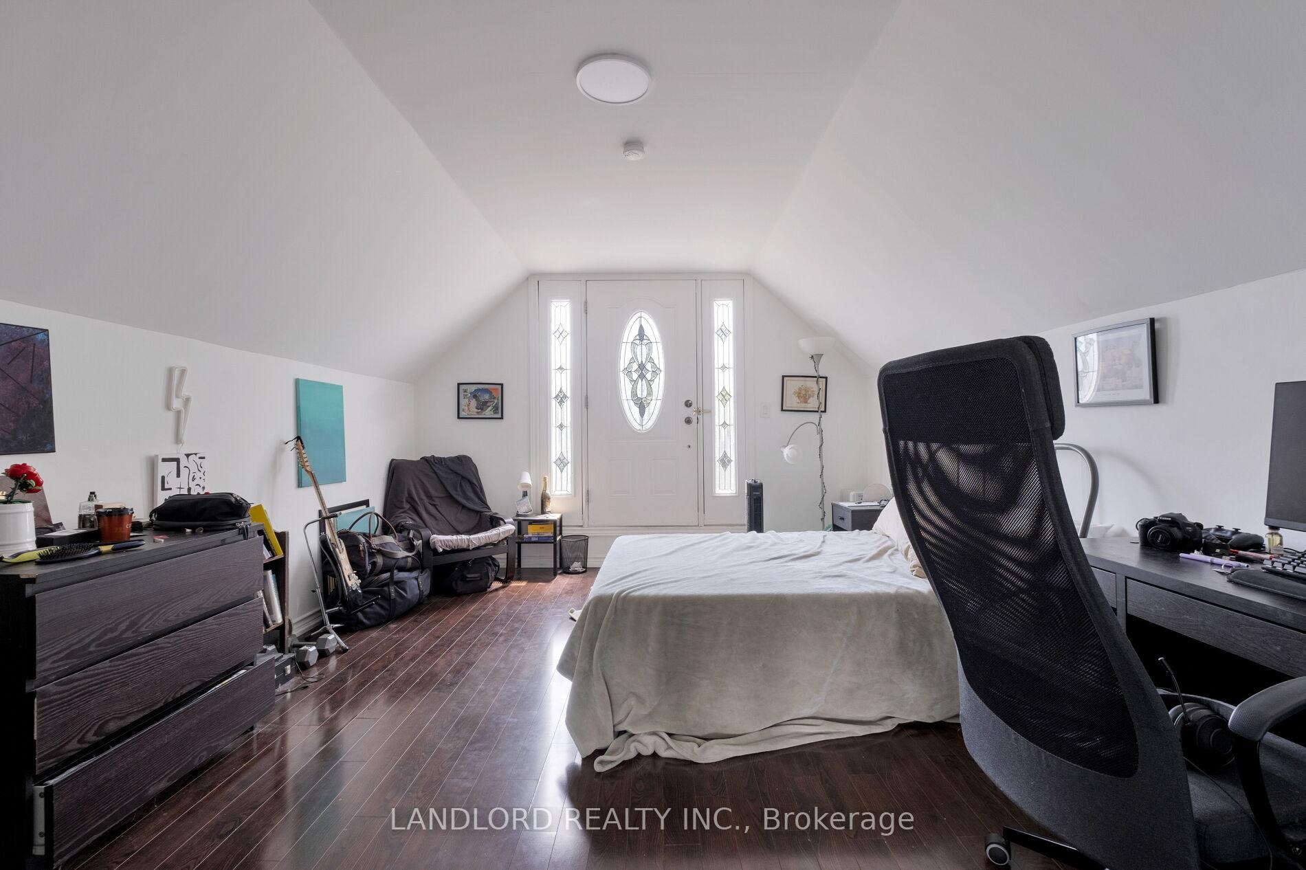 Photo 21 of 1111 Gerrard Street E, Toronto, South Riverdale — HOMEH