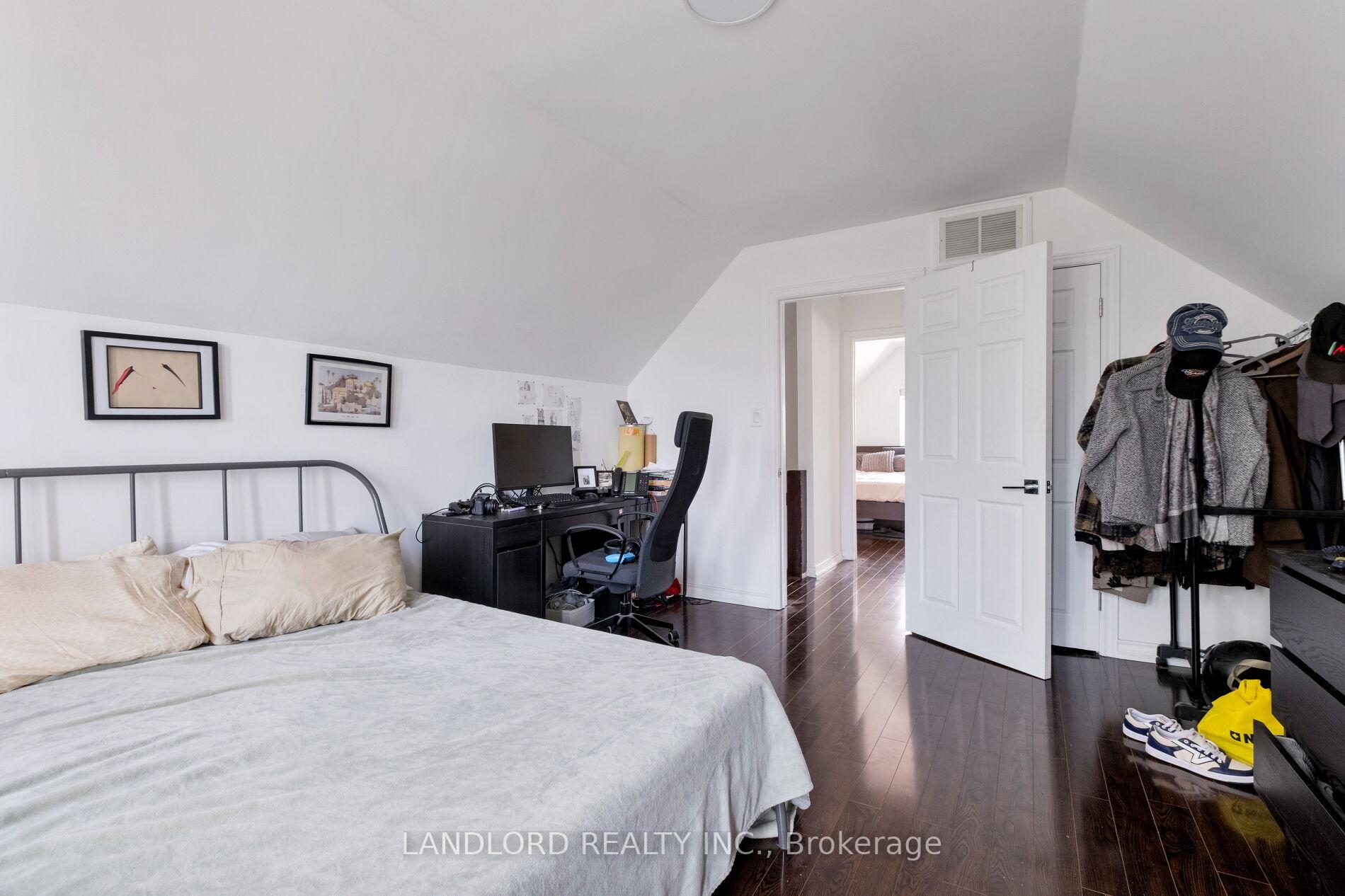 Photo 22 of 1111 Gerrard Street E, Toronto, South Riverdale — HOMEH