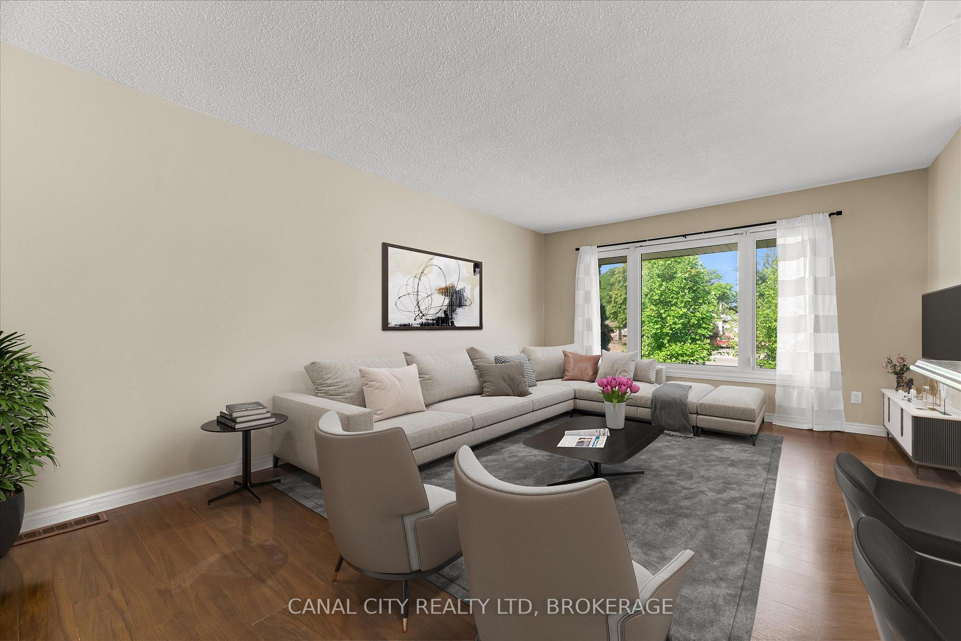 Photo 4 of 10 Baldwin Circle, Thorold, Confederation Heights — HOMEH