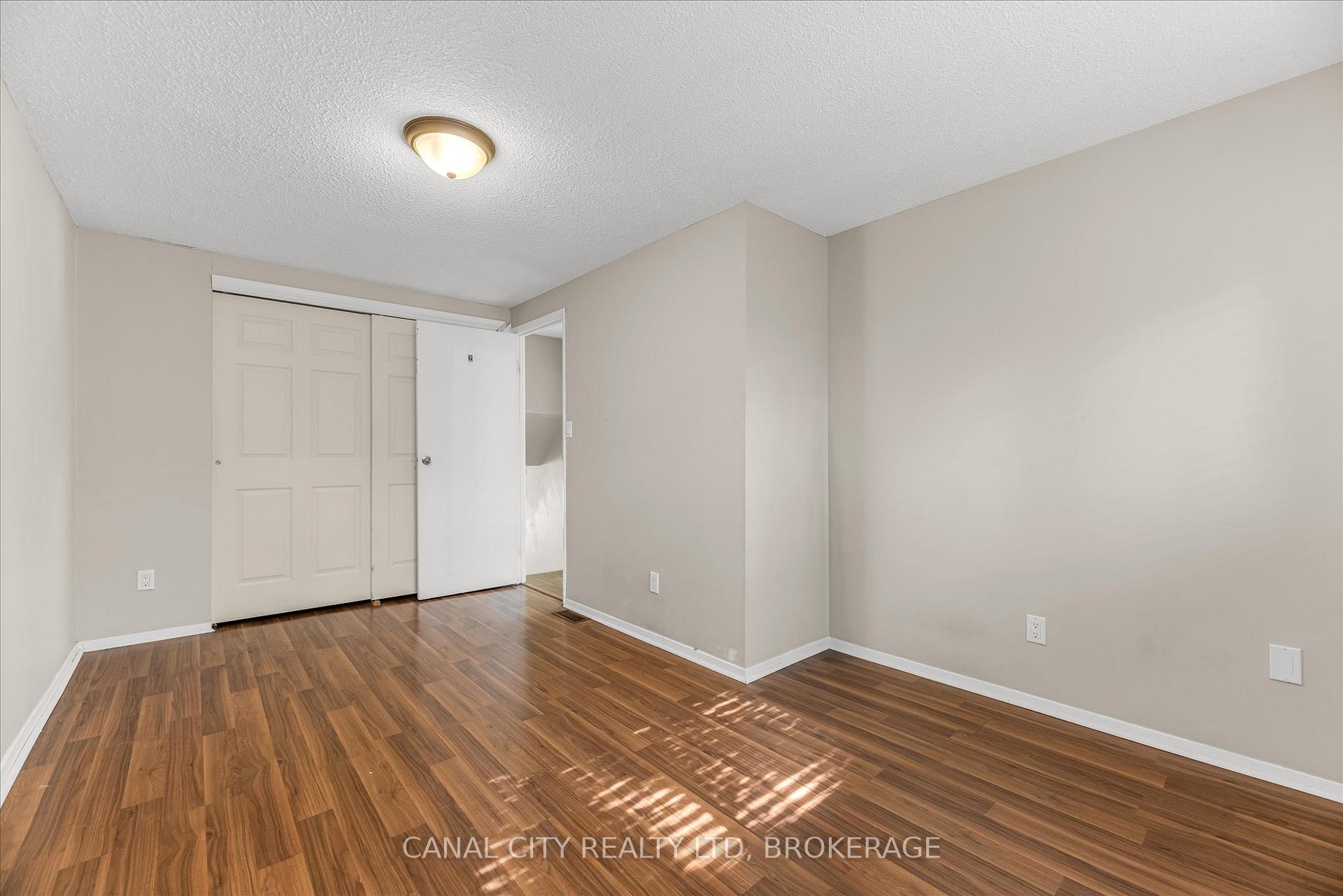 Photo 14 of 10 Baldwin Circle, Thorold, Confederation Heights — HOMEH