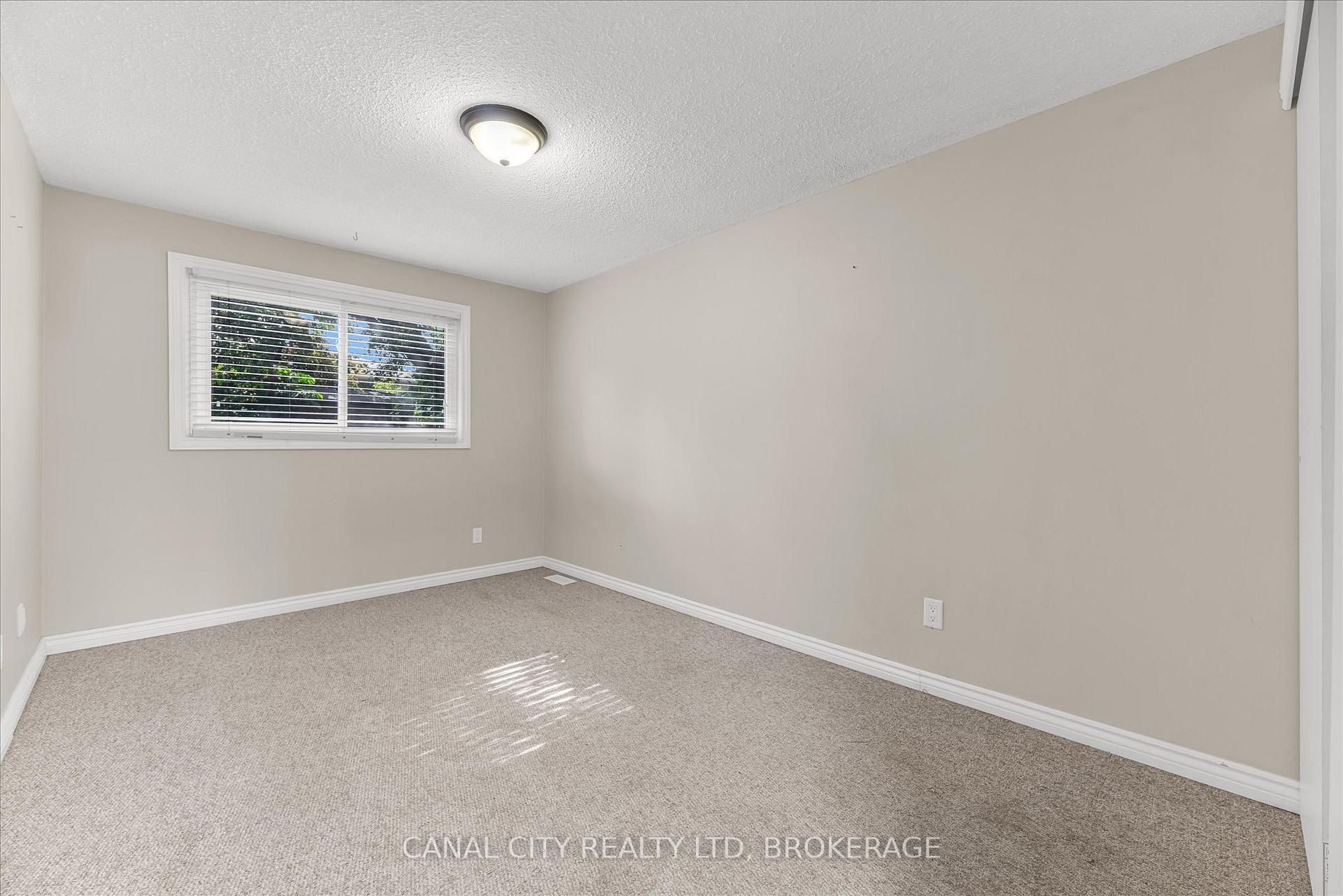 Photo 19 of 10 Baldwin Circle, Thorold, Confederation Heights — HOMEH