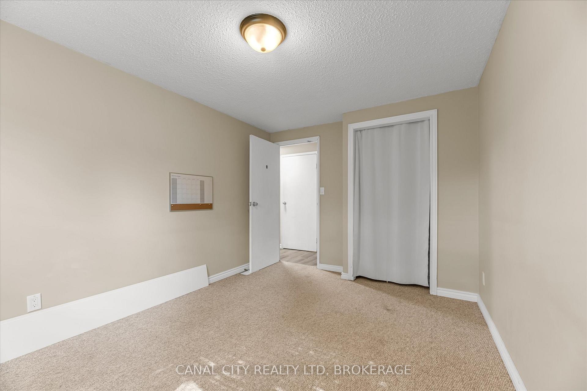 Photo 21 of 10 Baldwin Circle, Thorold, Confederation Heights — HOMEH