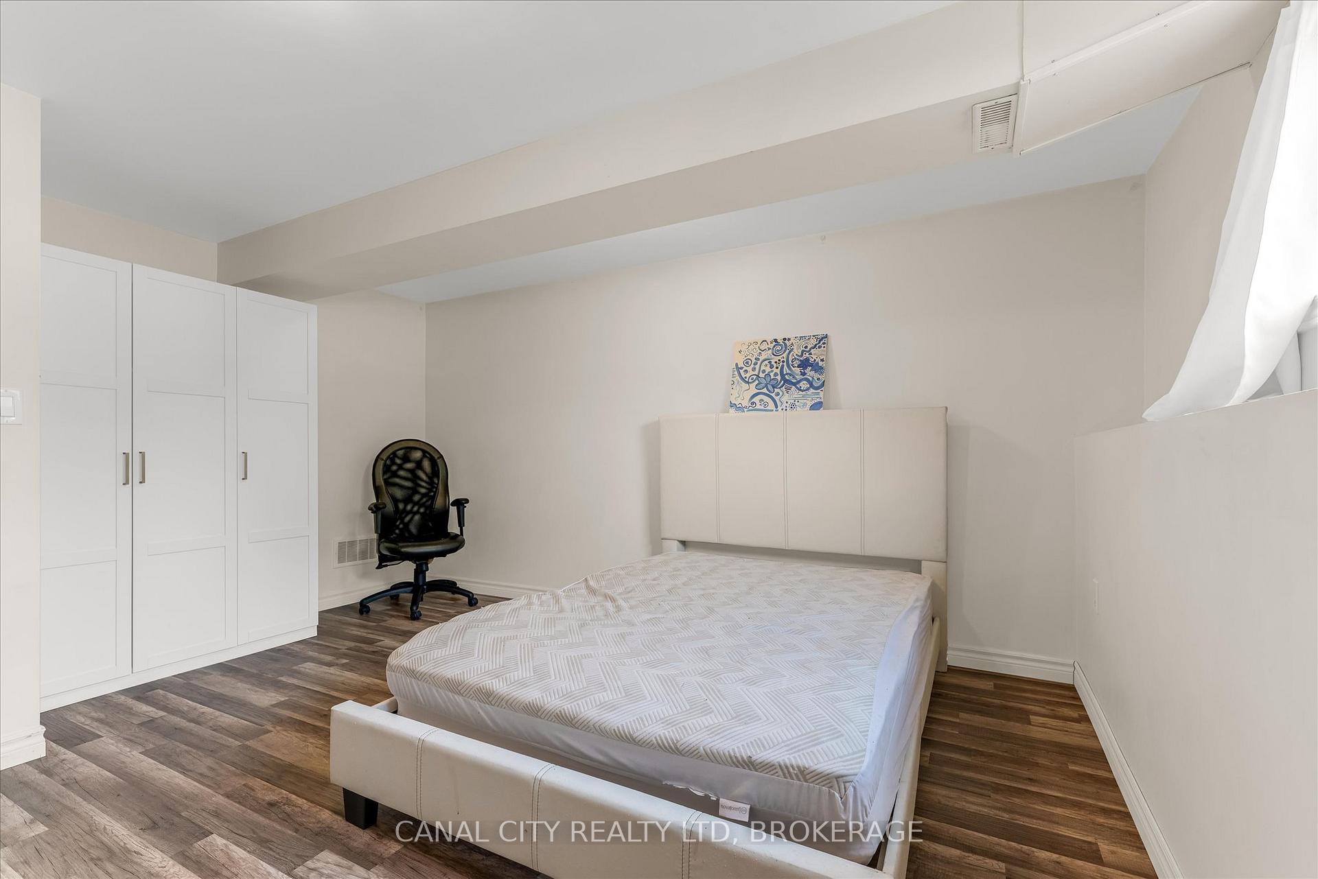 Photo 25 of 10 Baldwin Circle, Thorold, Confederation Heights — HOMEH