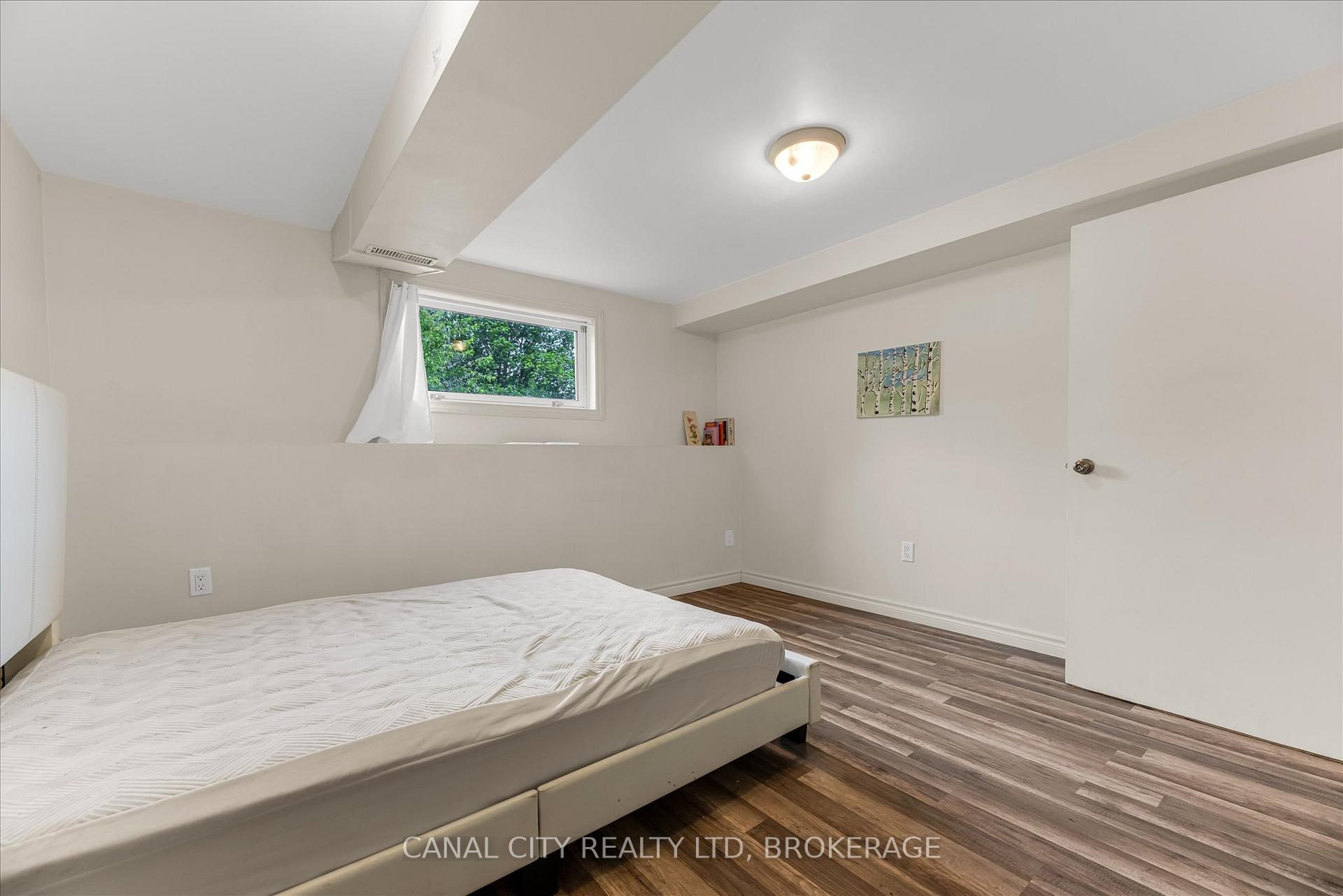 Photo 26 of 10 Baldwin Circle, Thorold, Confederation Heights — HOMEH