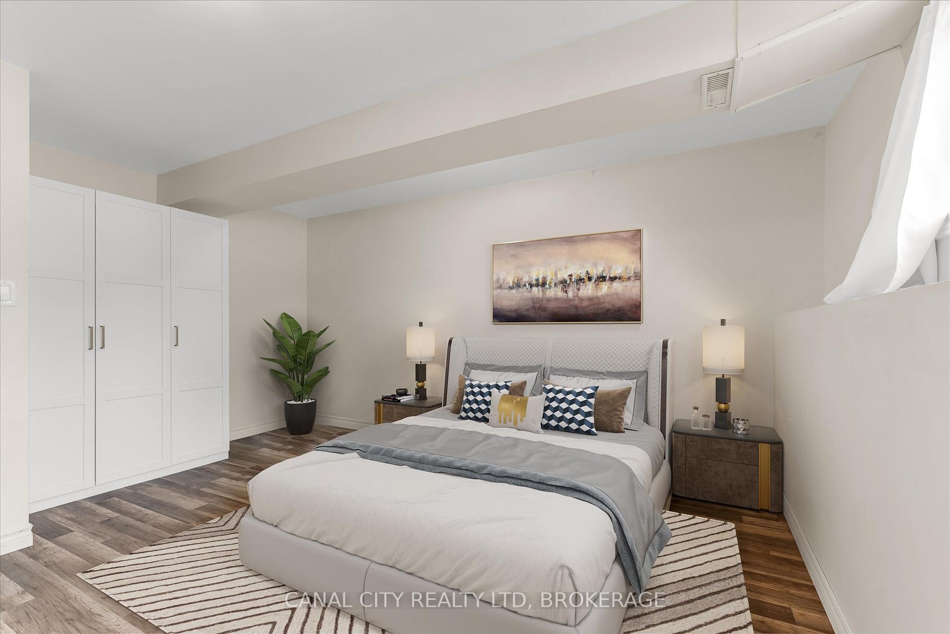 Photo 32 of 10 Baldwin Circle, Thorold, Confederation Heights — HOMEH