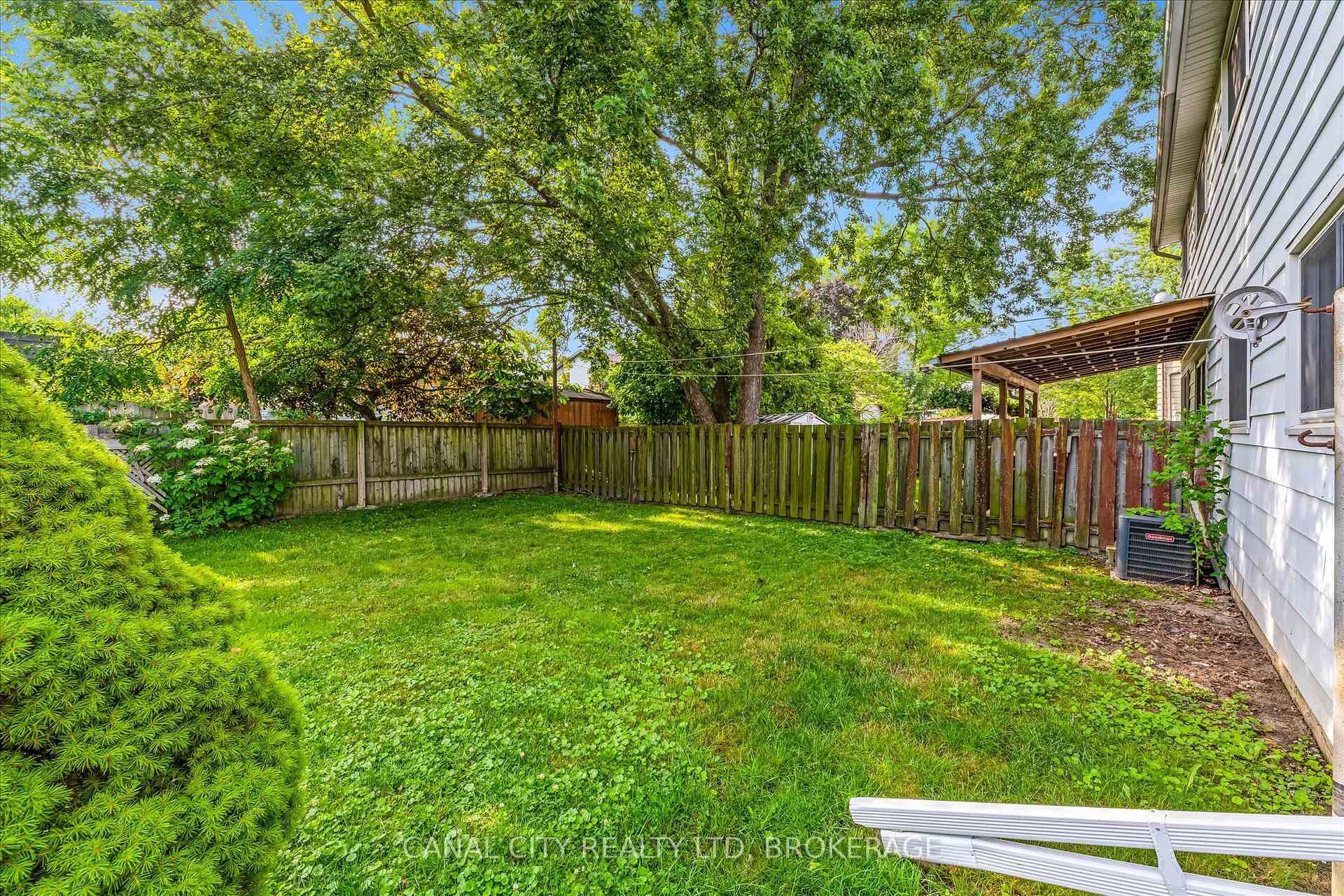 Photo 33 of 10 Baldwin Circle, Thorold, Confederation Heights — HOMEH