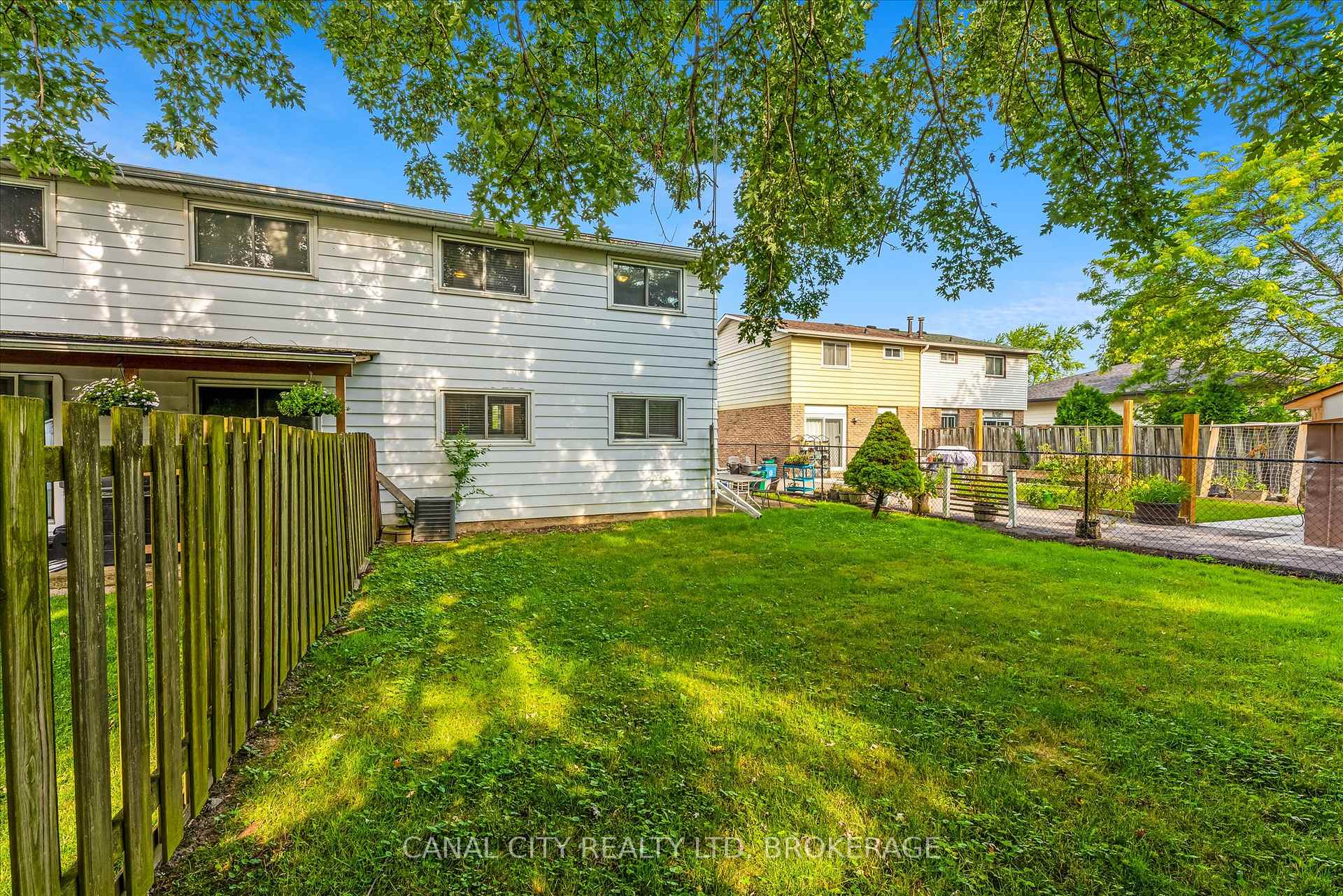 Photo 35 of 10 Baldwin Circle, Thorold, Confederation Heights — HOMEH
