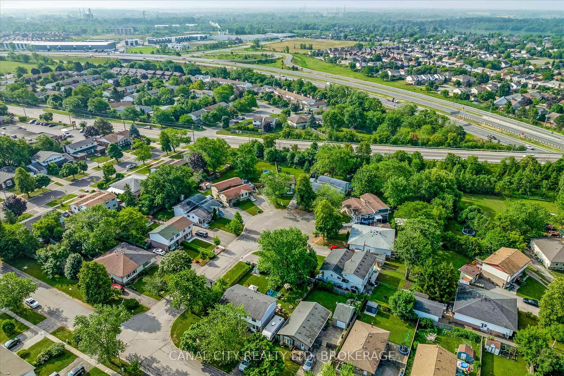 Photo 40 of 10 Baldwin Circle, Thorold, Confederation Heights — HOMEH