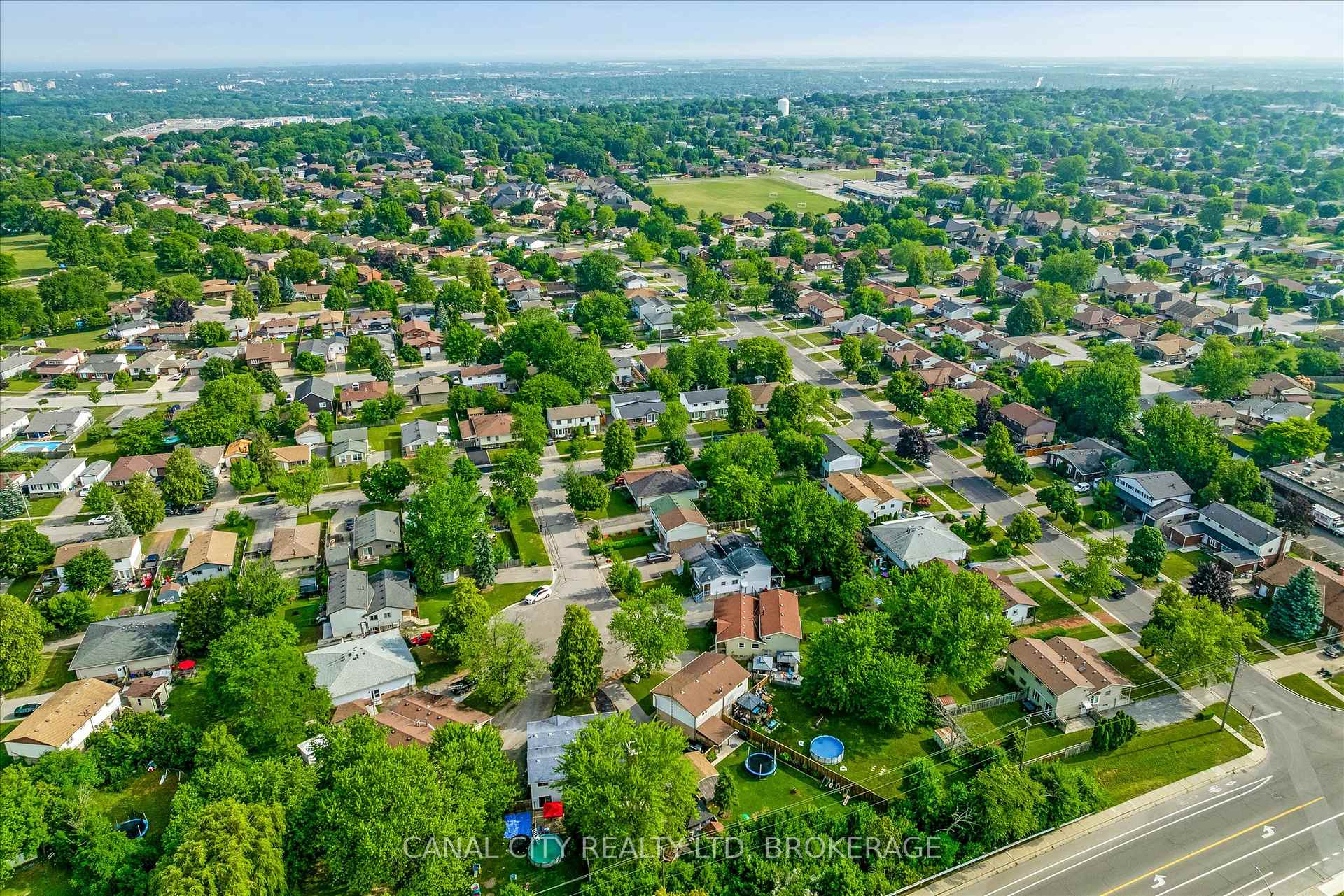 Photo 42 of 10 Baldwin Circle, Thorold, Confederation Heights — HOMEH