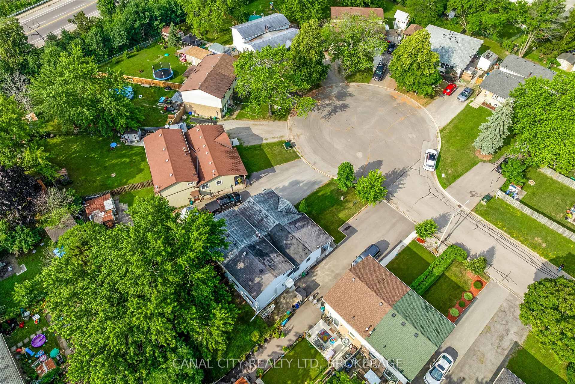 Photo 43 of 10 Baldwin Circle, Thorold, Confederation Heights — HOMEH