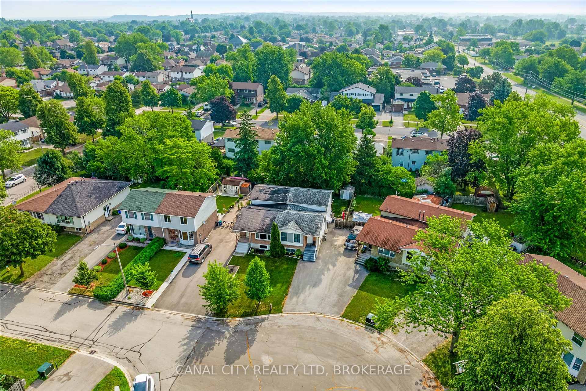 Photo 46 of 10 Baldwin Circle, Thorold, Confederation Heights — HOMEH