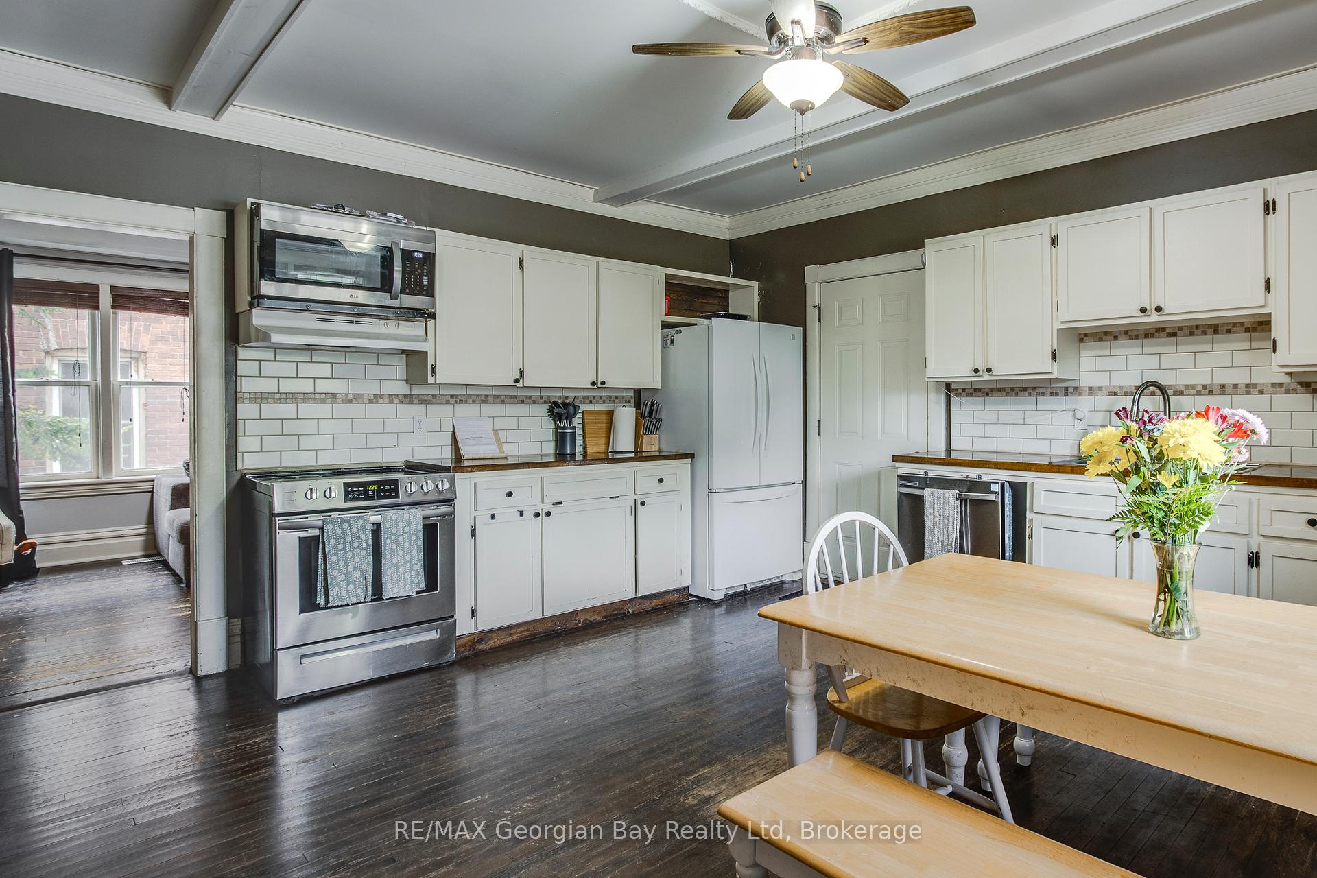 Photo 10 of 714 6TH Avenue, Tay, Port McNicoll — HOMEH