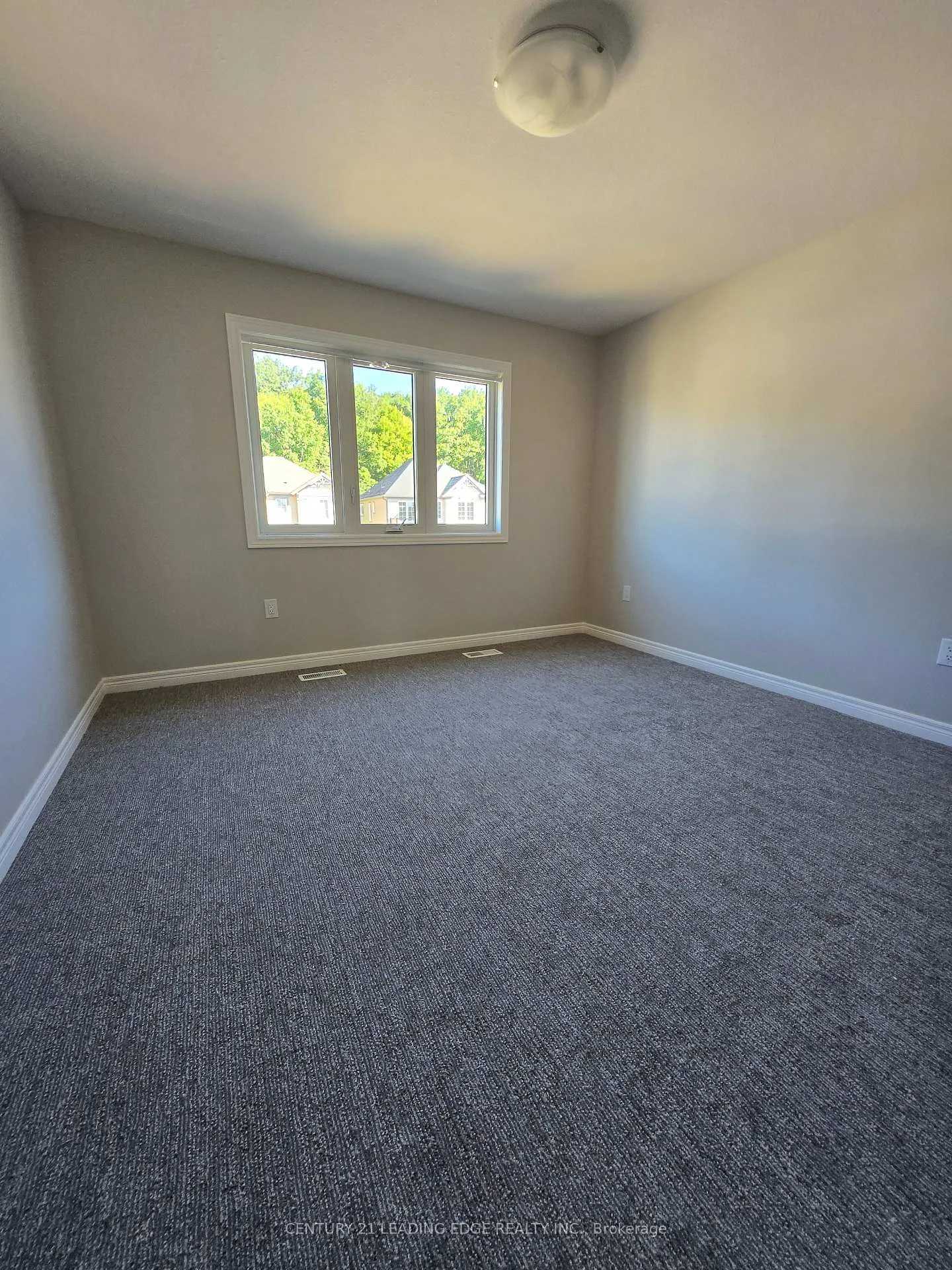 Photo 4 of Unit Upper, 66 Willson Drive, Thorold, Hurricane/Merrittville — HOMEH
