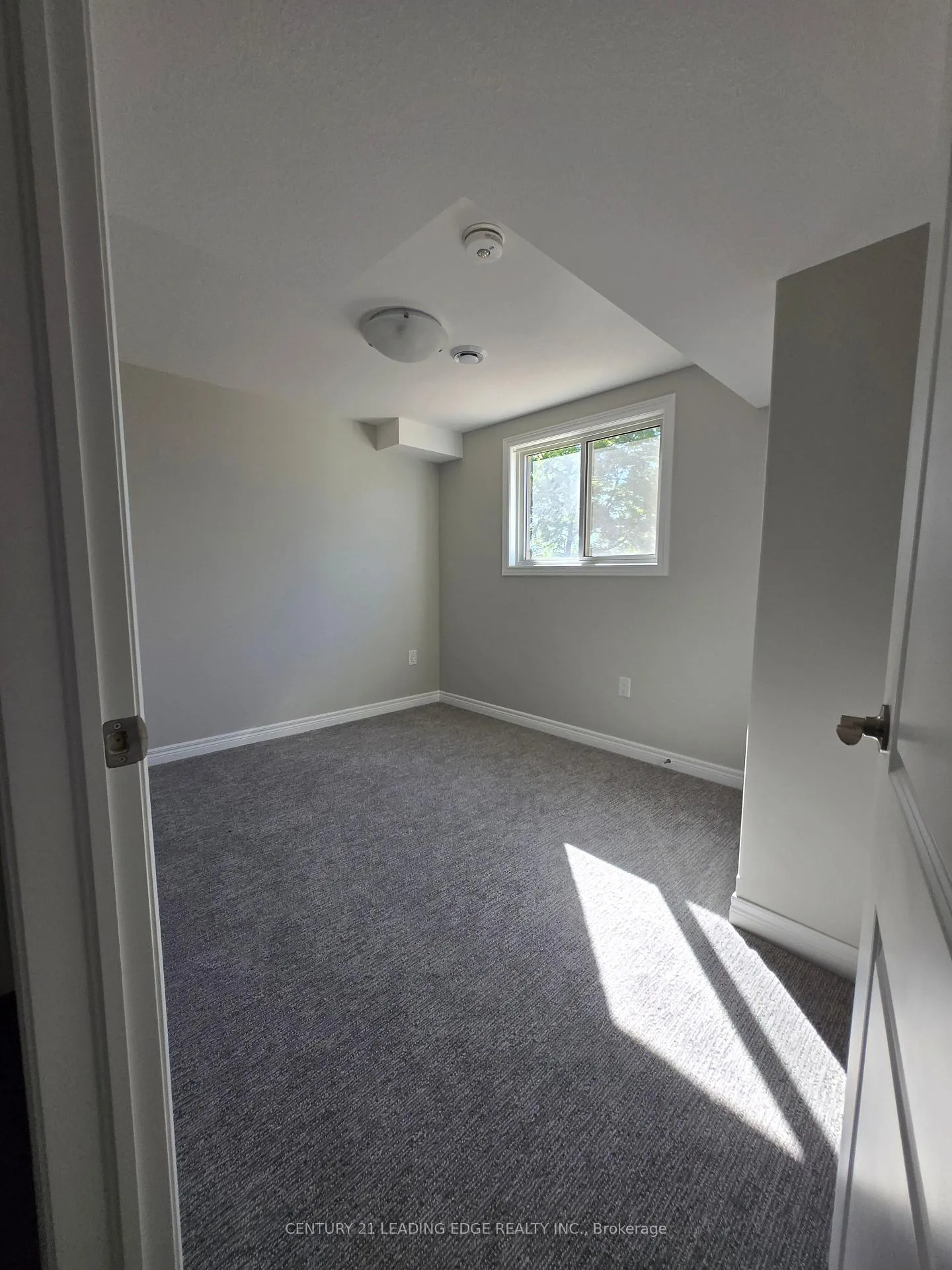 Photo 22 of Unit Upper, 66 Willson Drive, Thorold, Hurricane/Merrittville — HOMEH