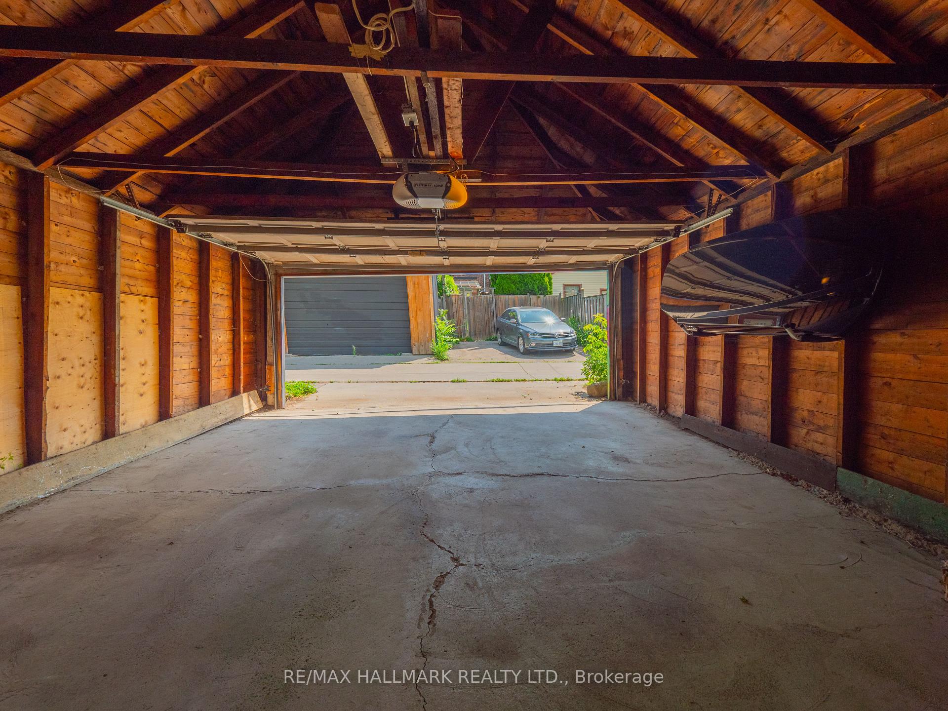 Photo 10 of 925 Logan Avenue, Toronto, Playter Estates-Danforth — HOMEH