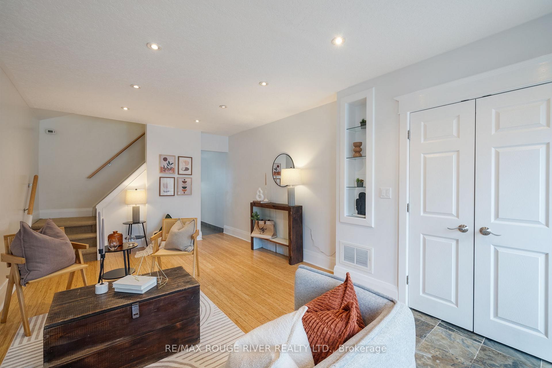 Photo 7 of 154 Elmer Avenue, Toronto, The Beaches — HOMEH
