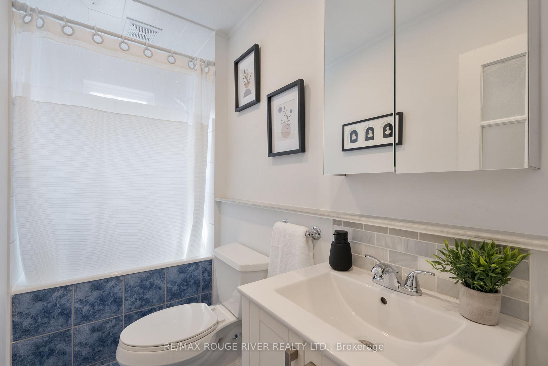 Photo 18 of 154 Elmer Avenue, Toronto, The Beaches — HOMEH