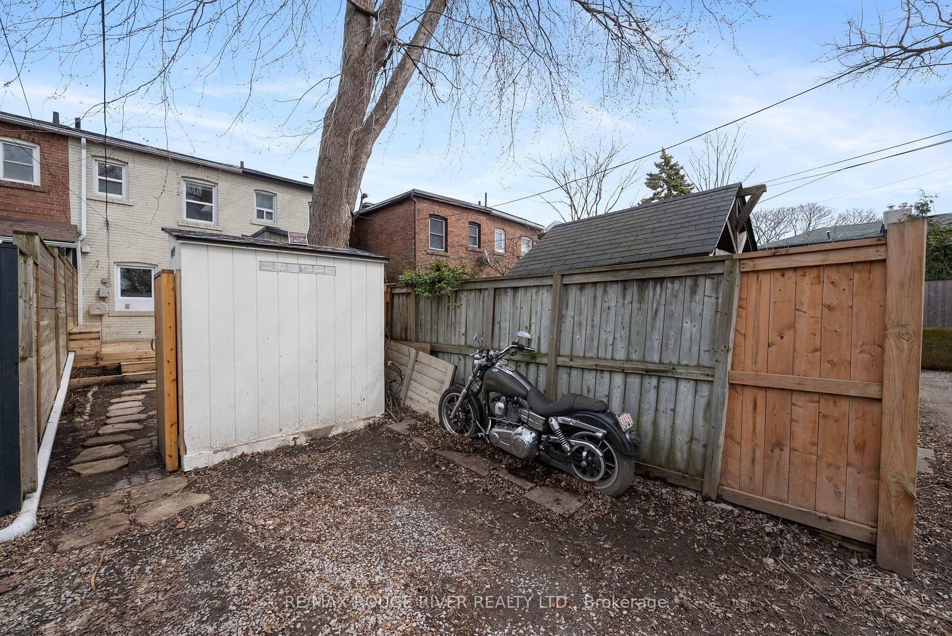 Photo 26 of 154 Elmer Avenue, Toronto, The Beaches — HOMEH