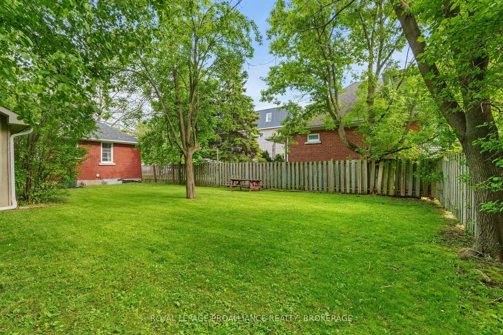 Photo 6 of 168 MacDonnell Street, Kingston, Central City East — HOMEH