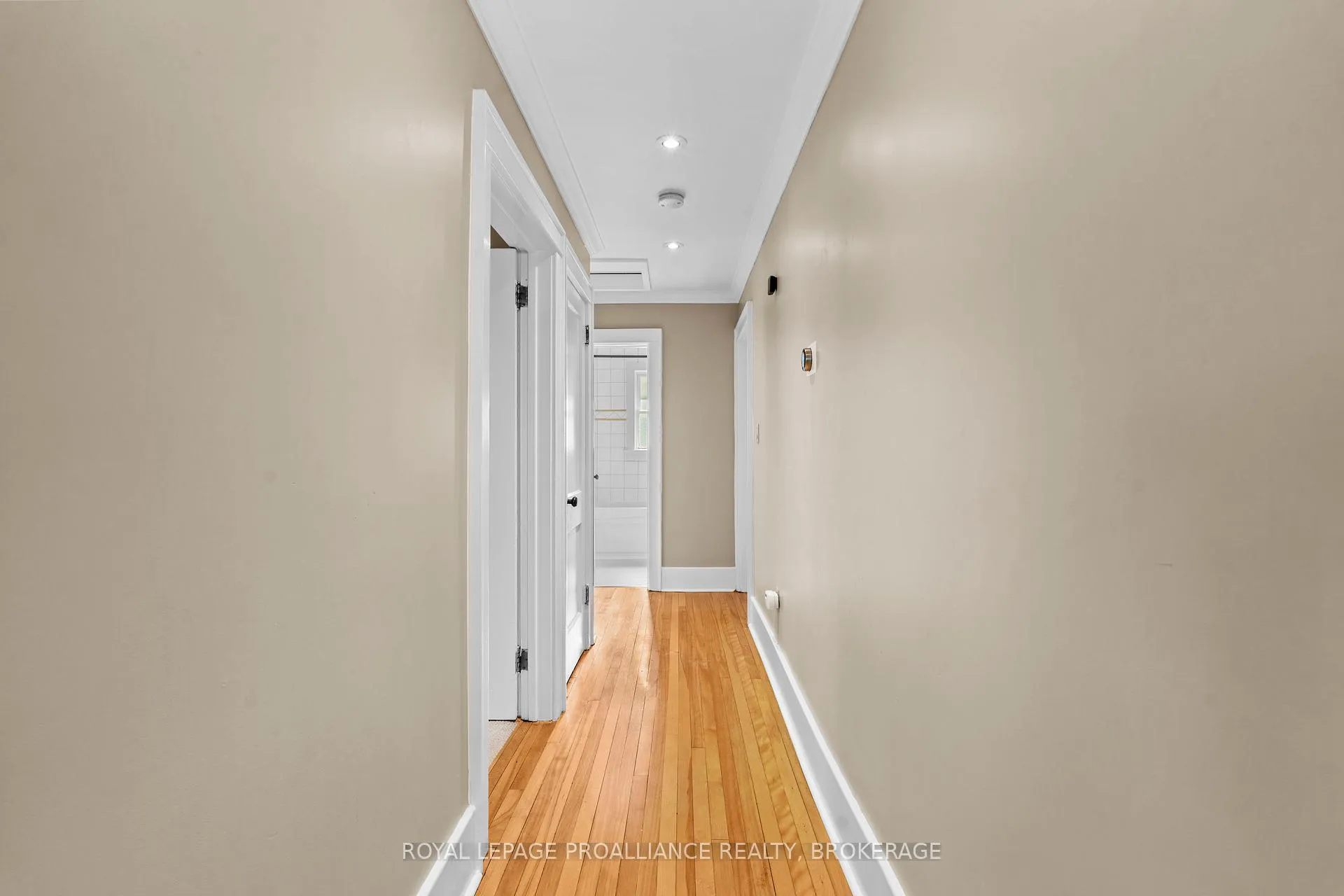 Photo 15 of 168 MacDonnell Street, Kingston, Central City East — HOMEH