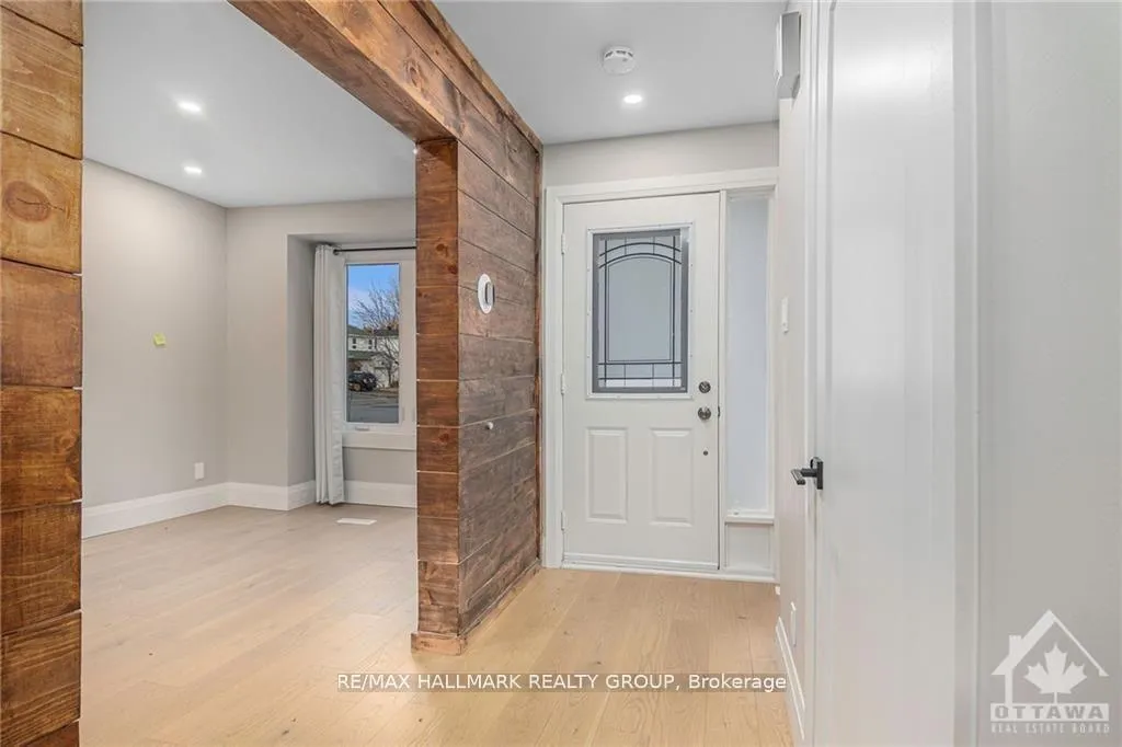 Photo 4 of 1834 D'Amour Crescent, Ottawa, Chateauneuf — HOMEH