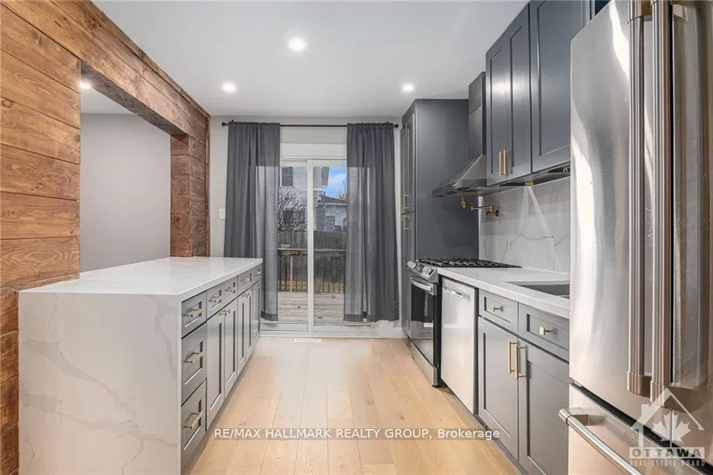 Photo 8 of 1834 D'Amour Crescent, Ottawa, Chateauneuf — HOMEH