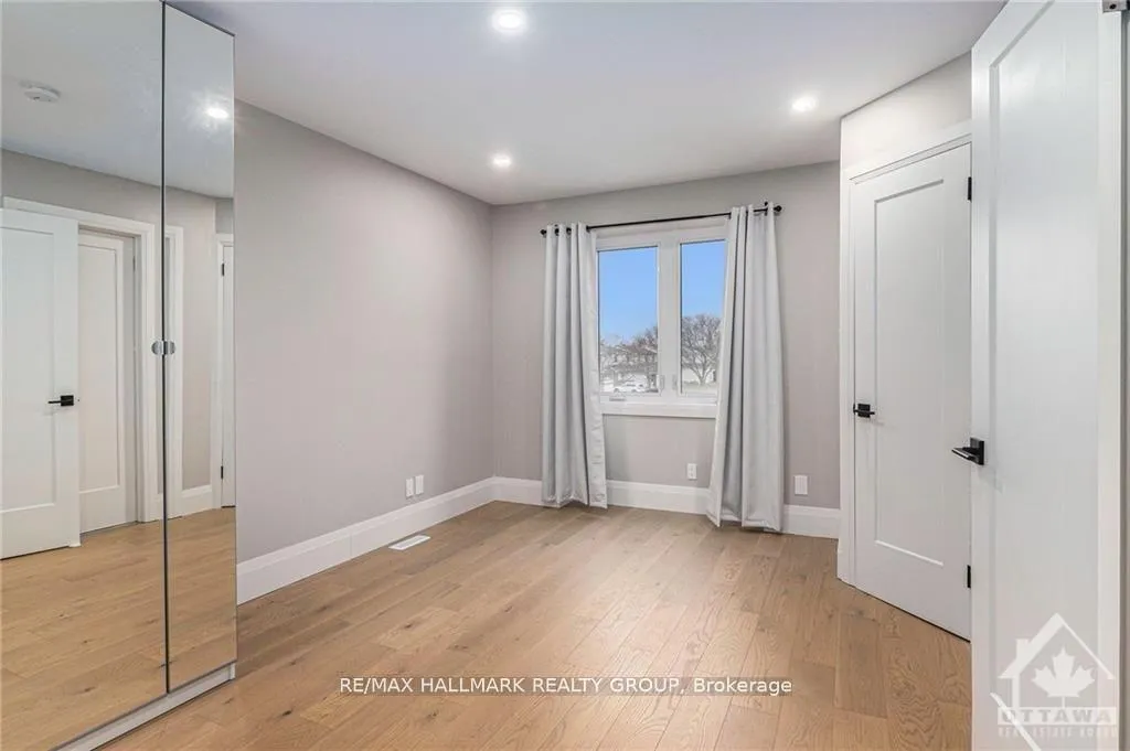 Photo 16 of 1834 D'Amour Crescent, Ottawa, Chateauneuf — HOMEH
