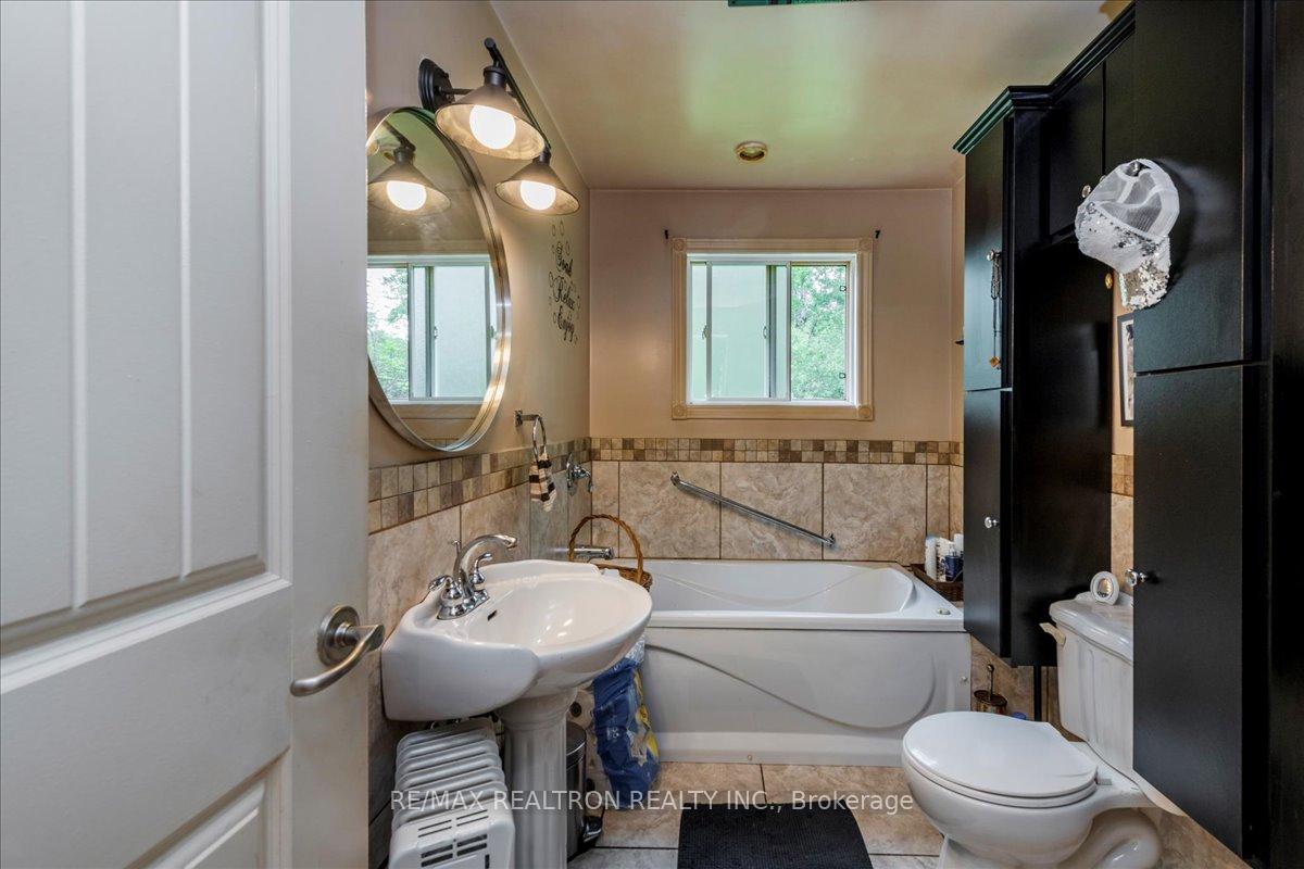 Photo 12 of 522 Helen Duncan Street, Tay, Port McNicoll — HOMEH