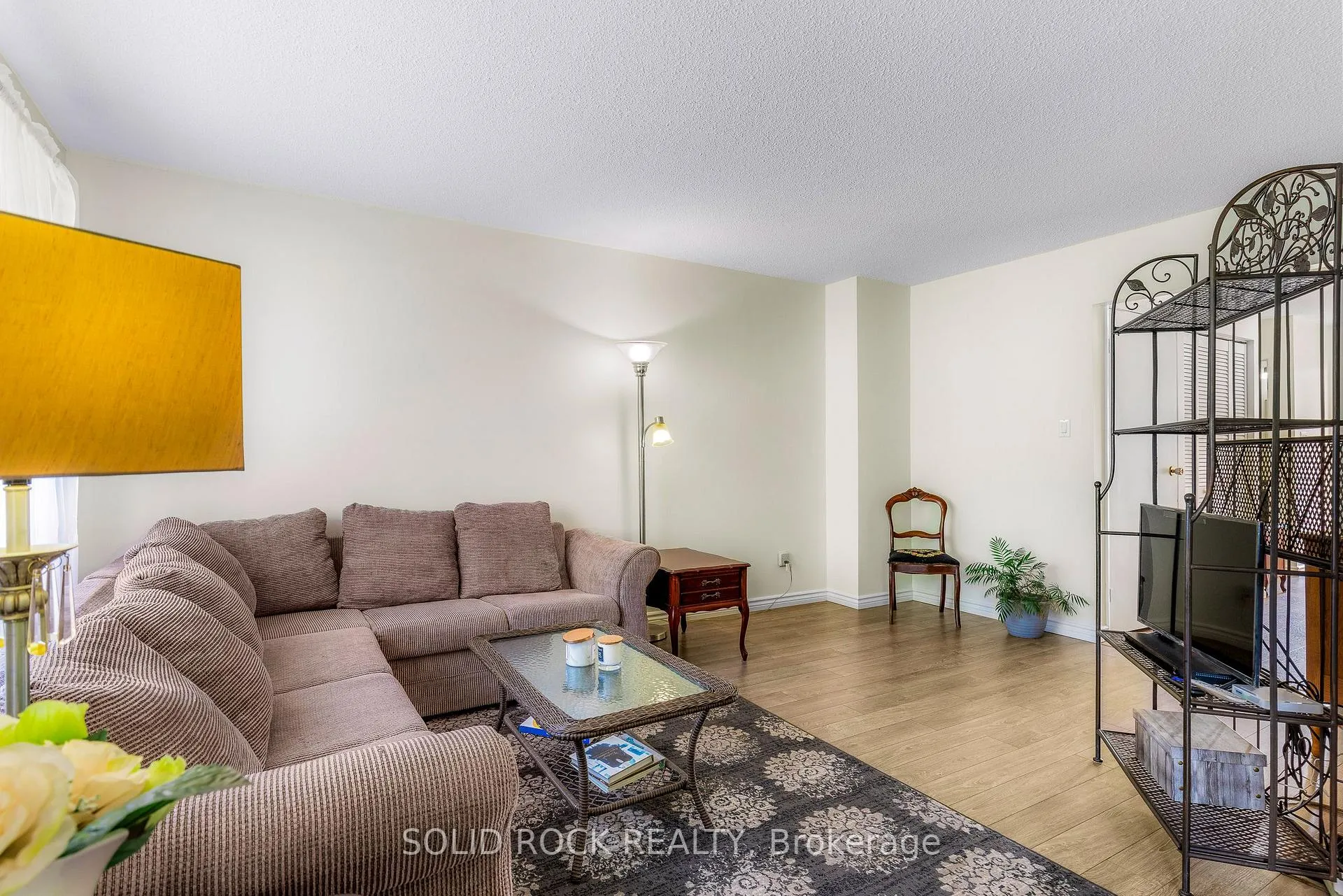 Photo 14 of 29 Windfield Crescent, Kingston, Kingston East (Incl Barret Crt) — HOMEH