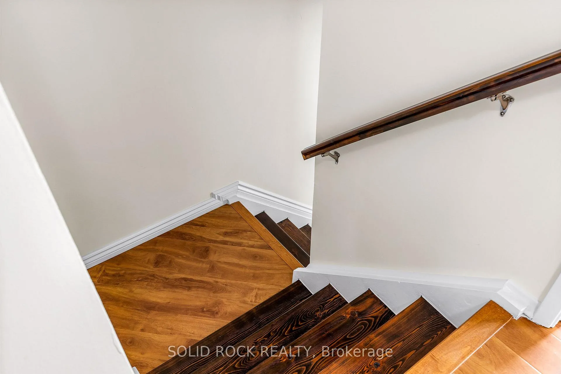 Photo 16 of 29 Windfield Crescent, Kingston, Kingston East (Incl Barret Crt) — HOMEH