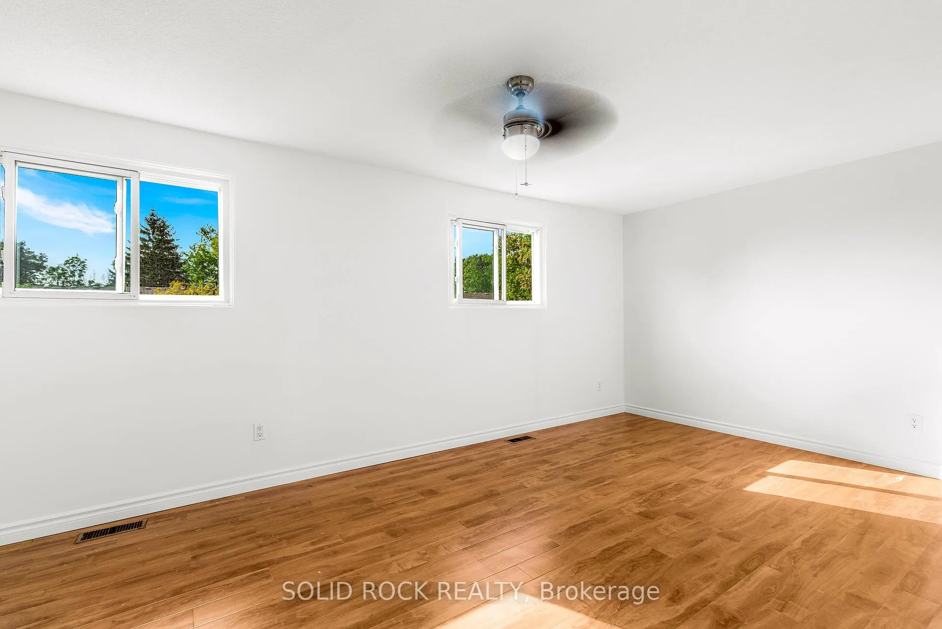 Photo 18 of 29 Windfield Crescent, Kingston, Kingston East (Incl Barret Crt) — HOMEH