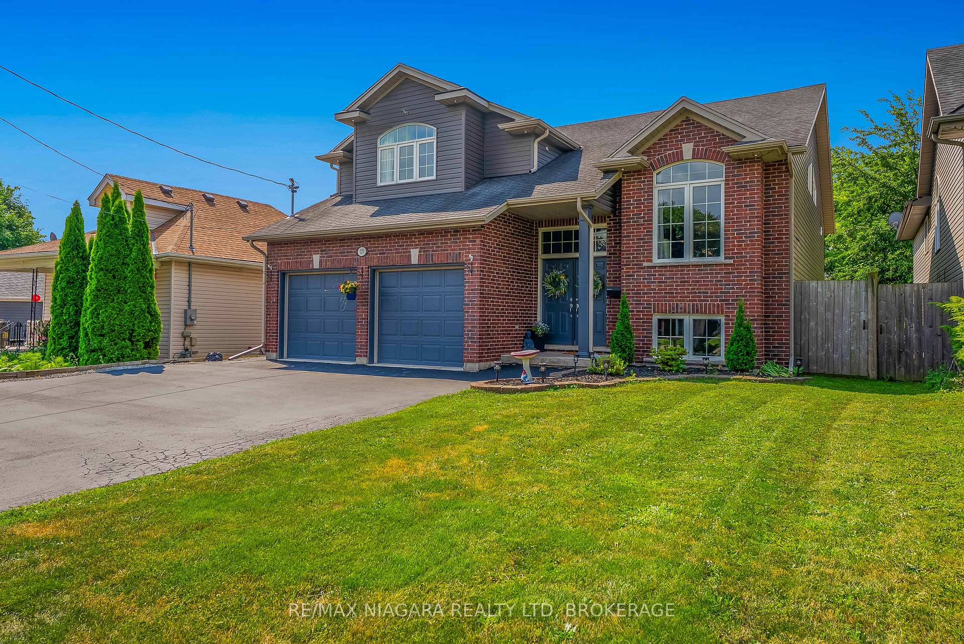 Photo 3 of 23 Water Street, Thorold, Thorold Downtown — HOMEH