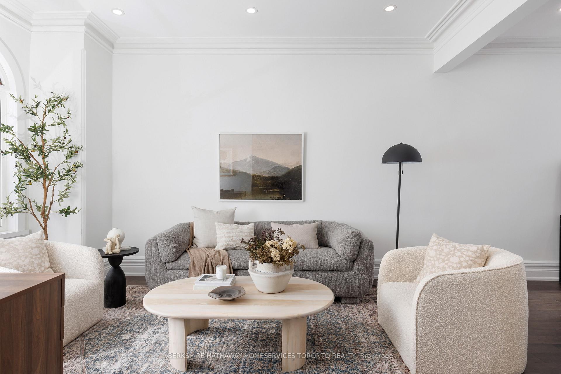 Photo 7 of 200 Macpherson Avenue, Toronto, The Annex — HOMEH