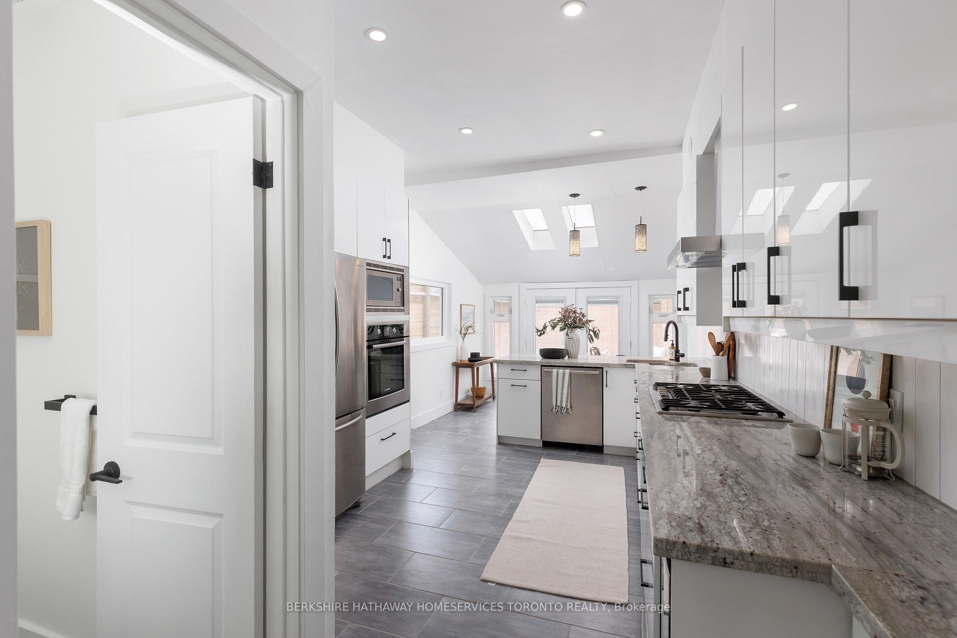 Photo 11 of 200 Macpherson Avenue, Toronto, The Annex — HOMEH