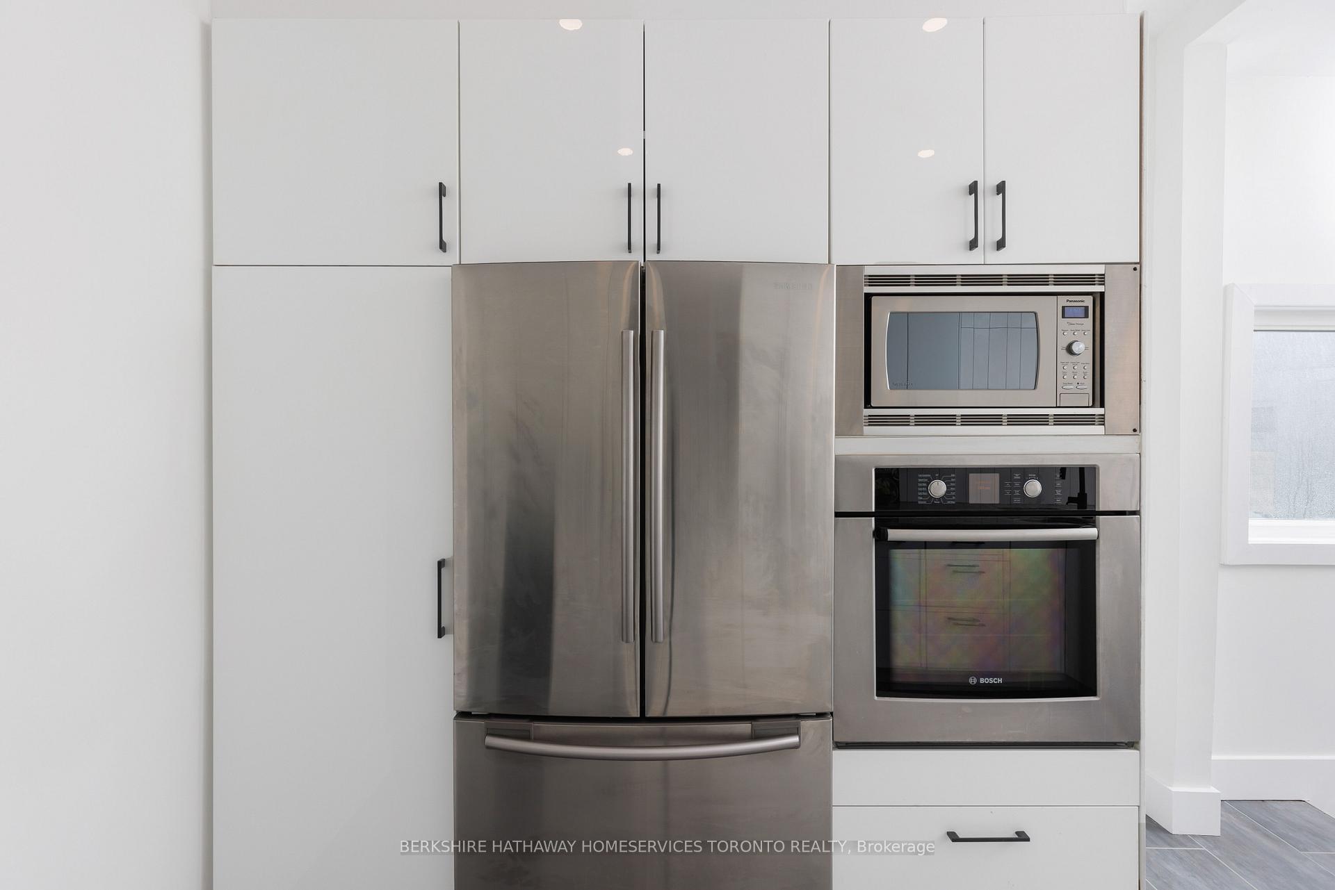 Photo 14 of 200 Macpherson Avenue, Toronto, The Annex — HOMEH