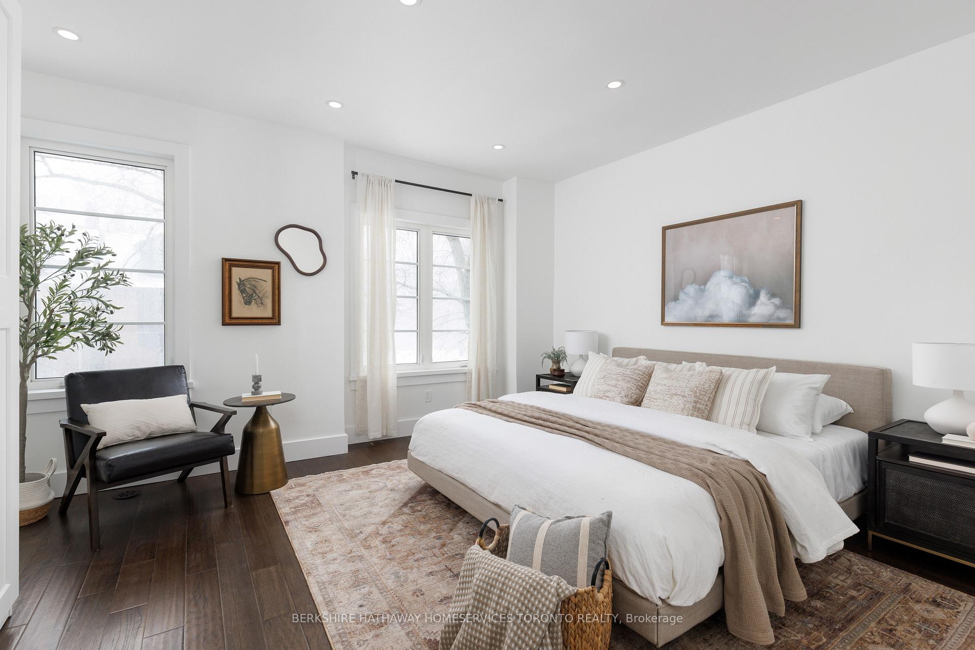 Photo 23 of 200 Macpherson Avenue, Toronto, The Annex — HOMEH