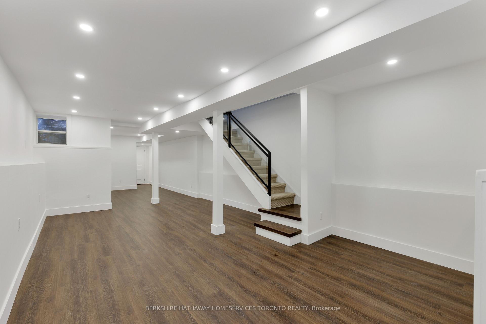 Photo 34 of 200 Macpherson Avenue, Toronto, The Annex — HOMEH
