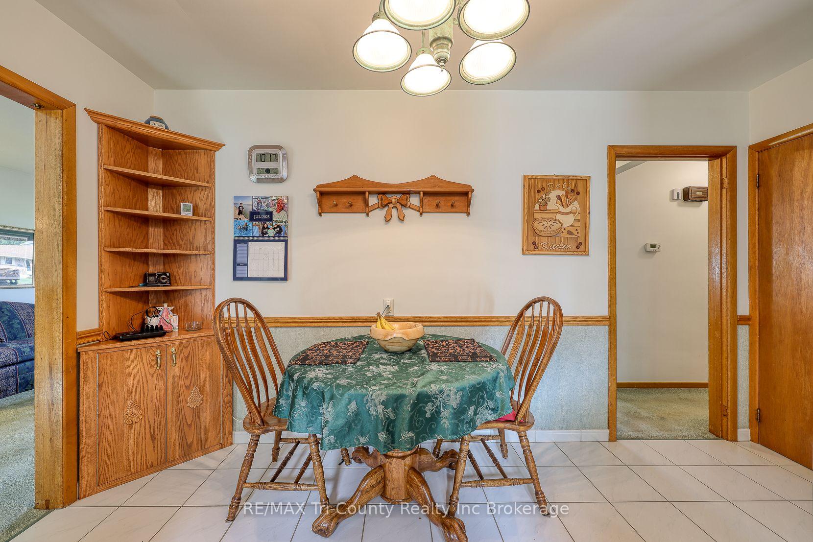 Photo 13 of 14 Lowrie Crescent, Tillsonburg — HOMEH
