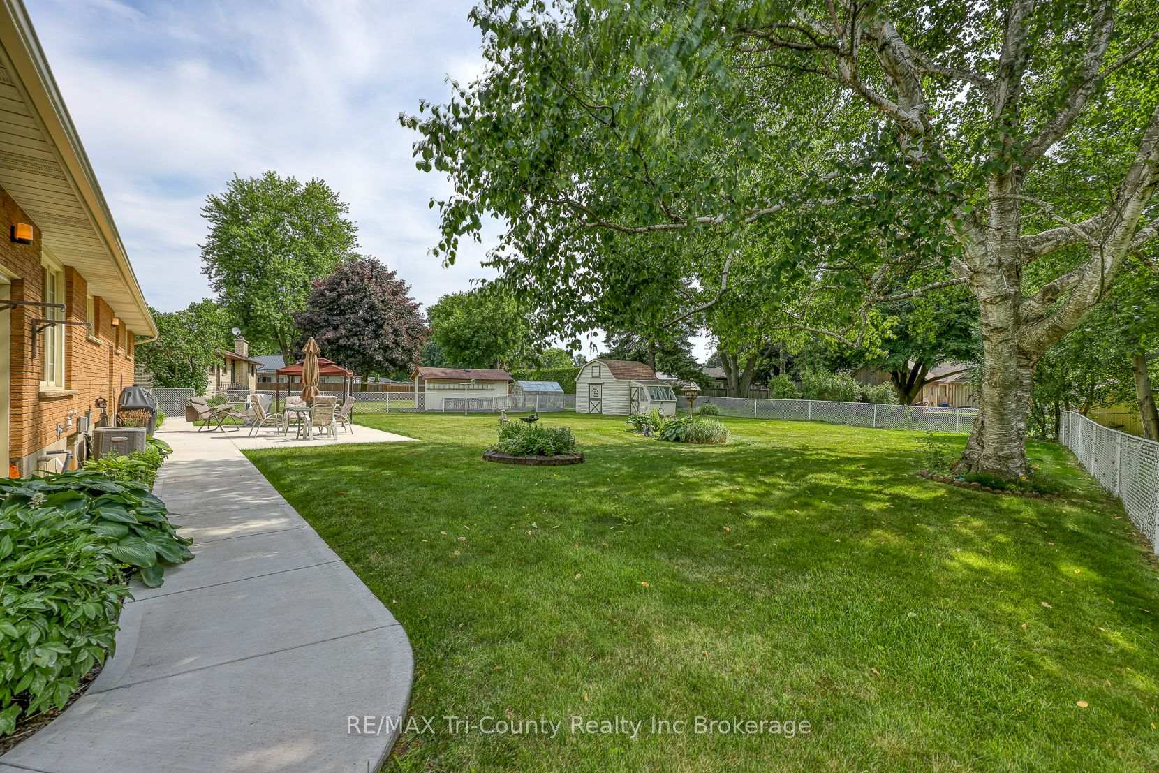 Photo 34 of 14 Lowrie Crescent, Tillsonburg — HOMEH